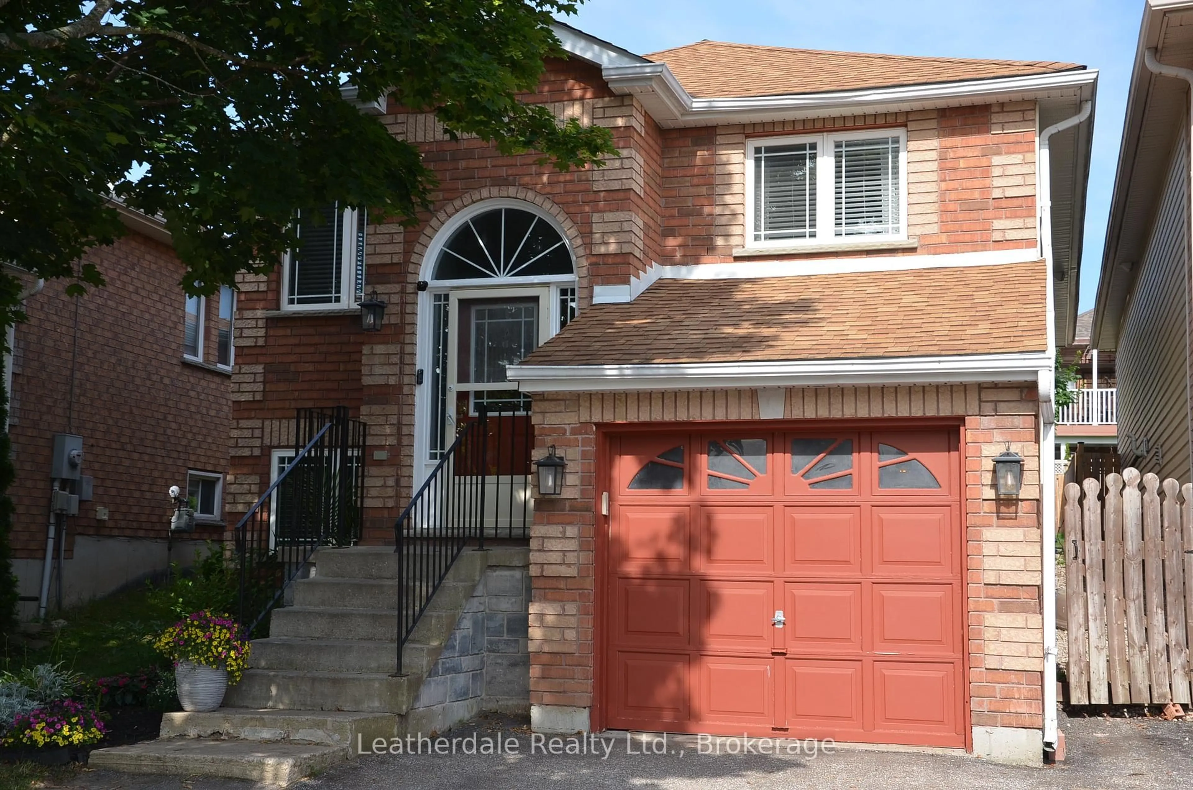 Home with brick exterior material, street for 131 Julia Cres, Orillia Ontario L3V 7X3