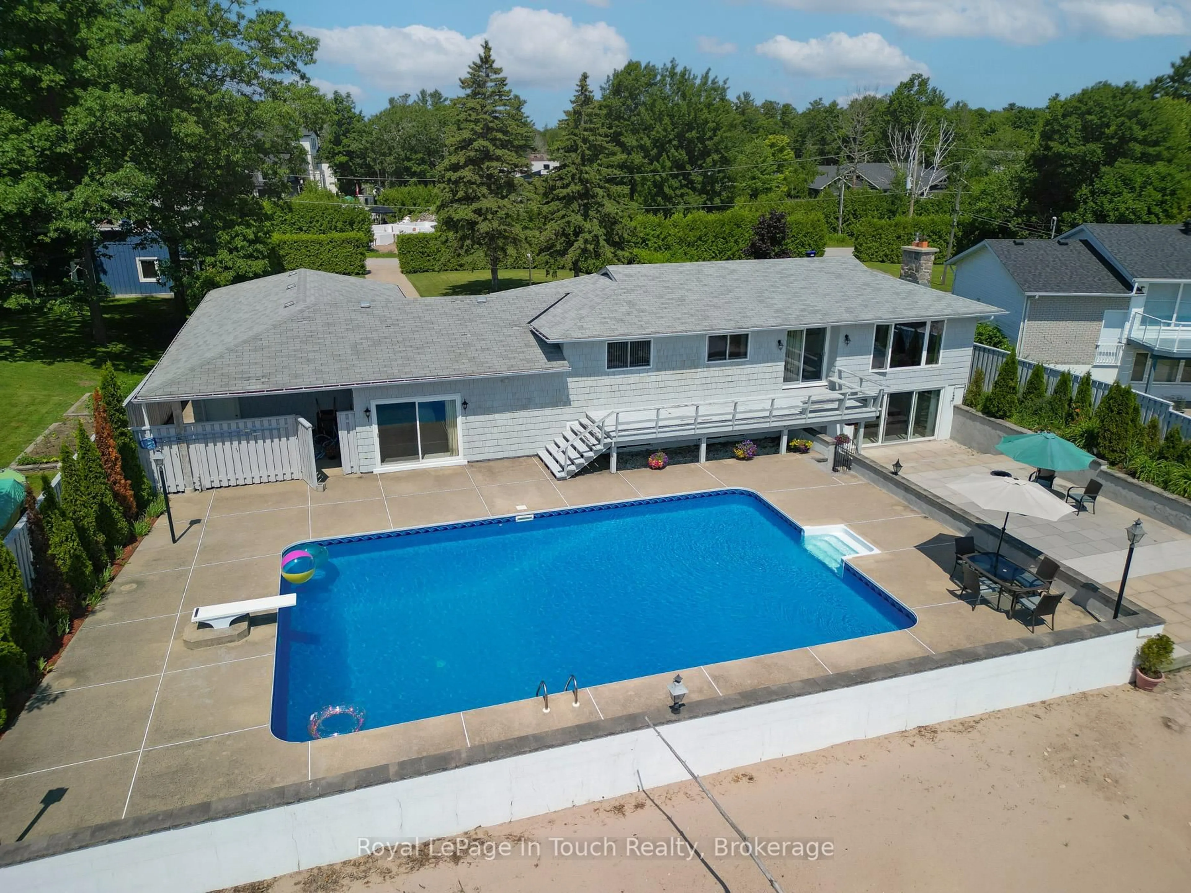 A pic from outside/outdoor area/front of a property/back of a property/a pic from drone, water/lake/river/ocean view for 1420 Tiny Beaches Rd, Tiny Ontario L9M 0H3