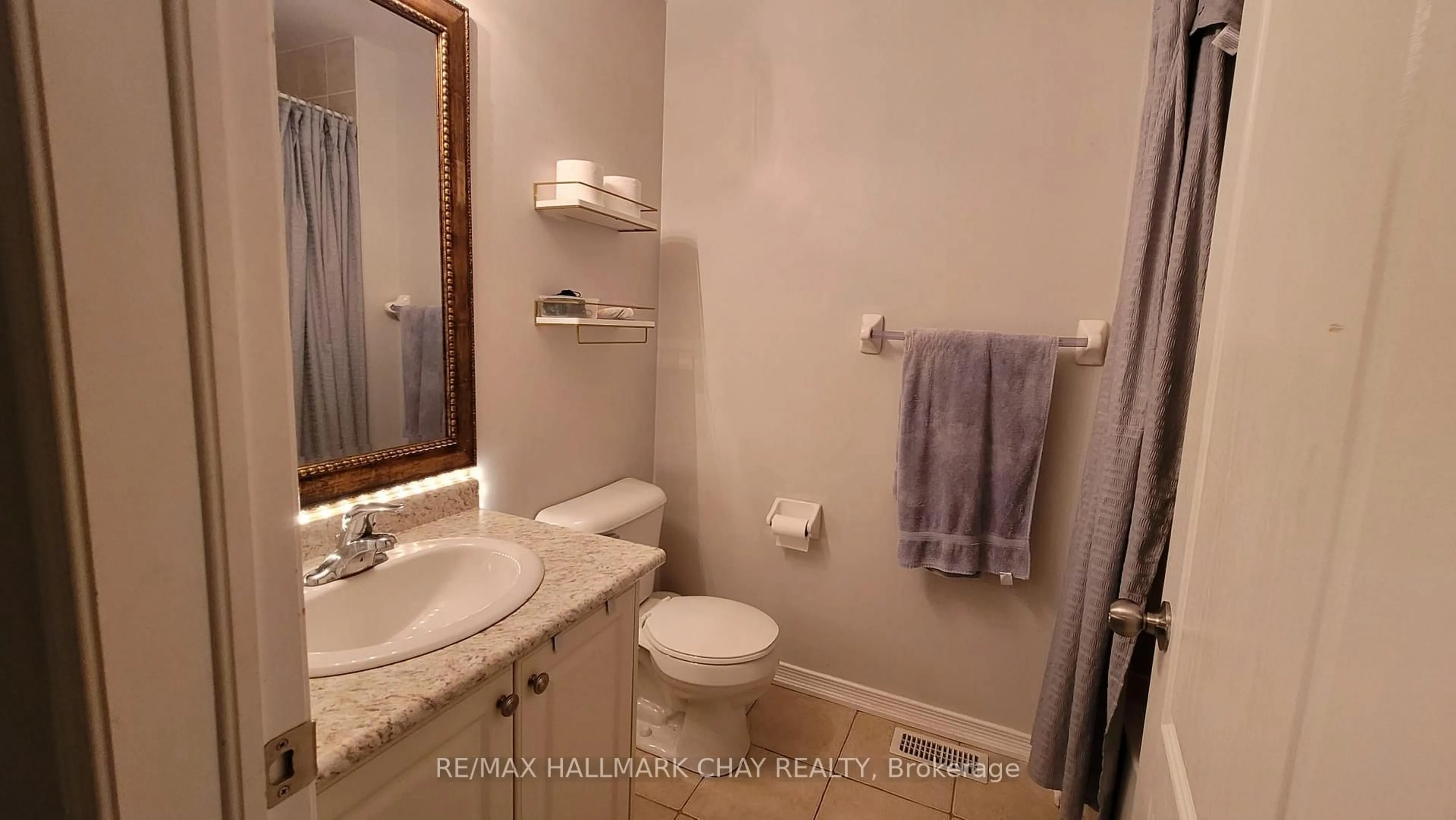 Standard bathroom, ceramic/tile floor for 75 Prince William Way #9, Barrie Ontario L4N 0Y9