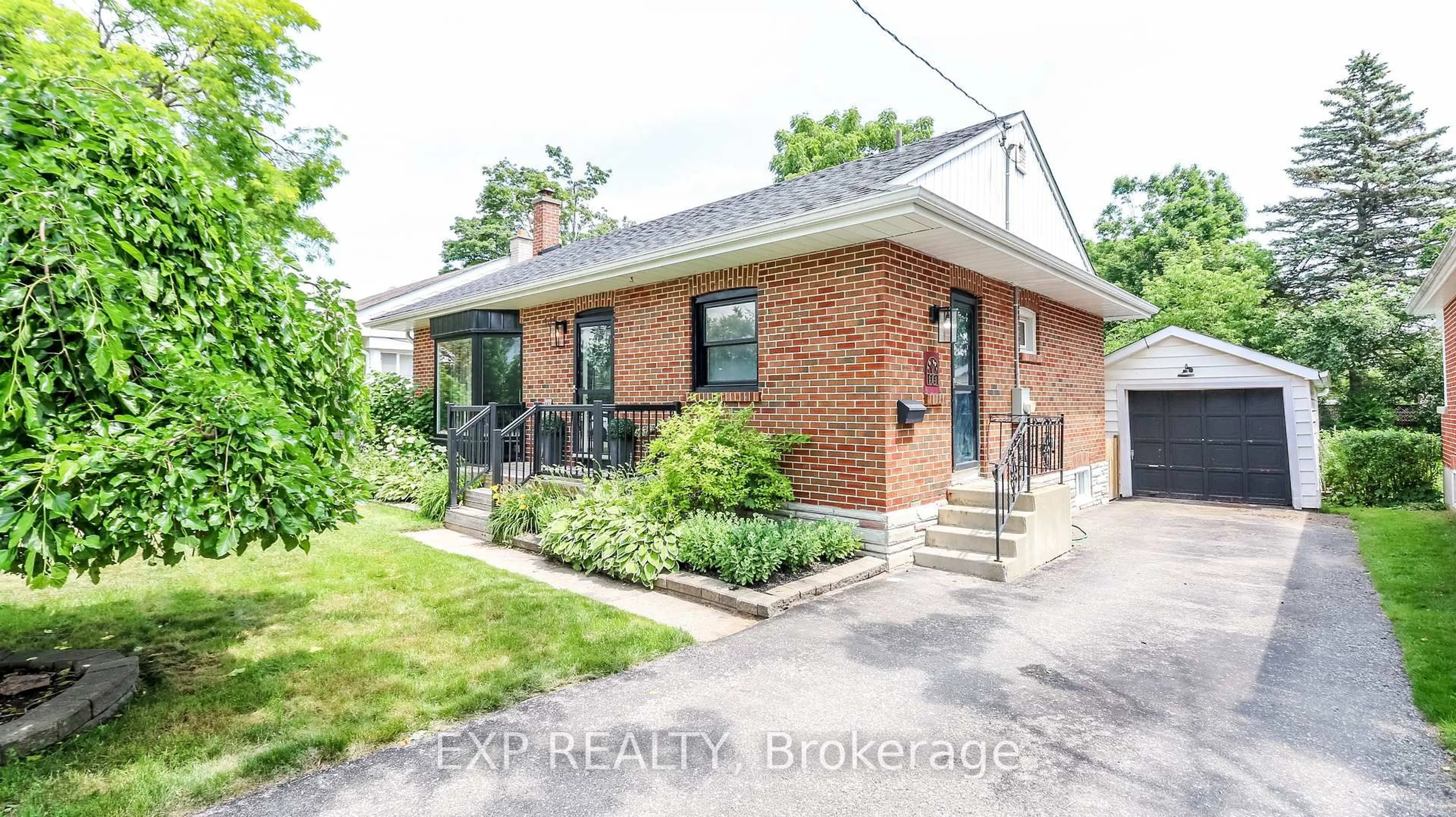 Home with brick exterior material, street for 145 Cook St, Barrie Ontario L4M 4H1