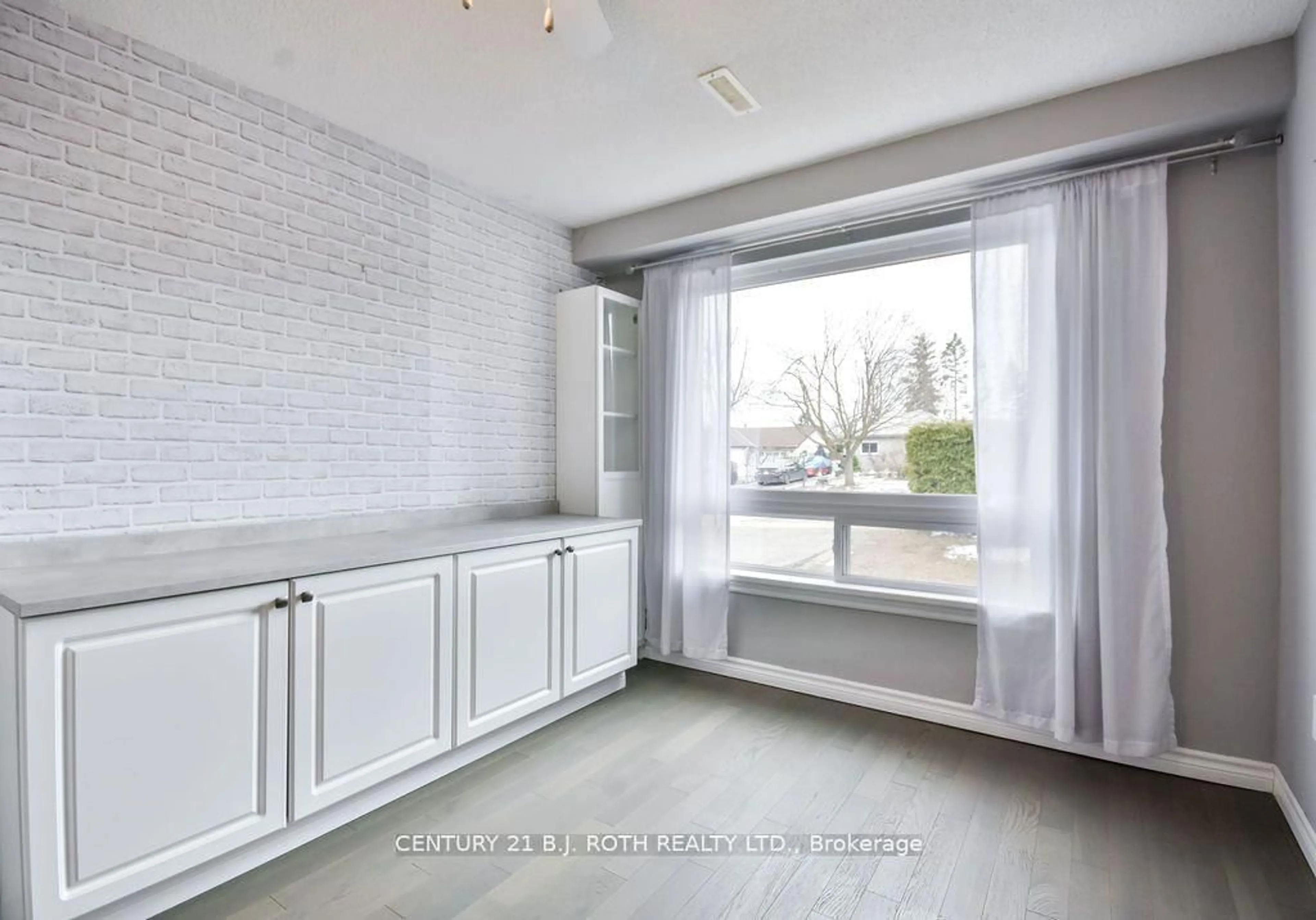 Unknown for 247 Letitia St, Barrie Ontario L4N 4Y7