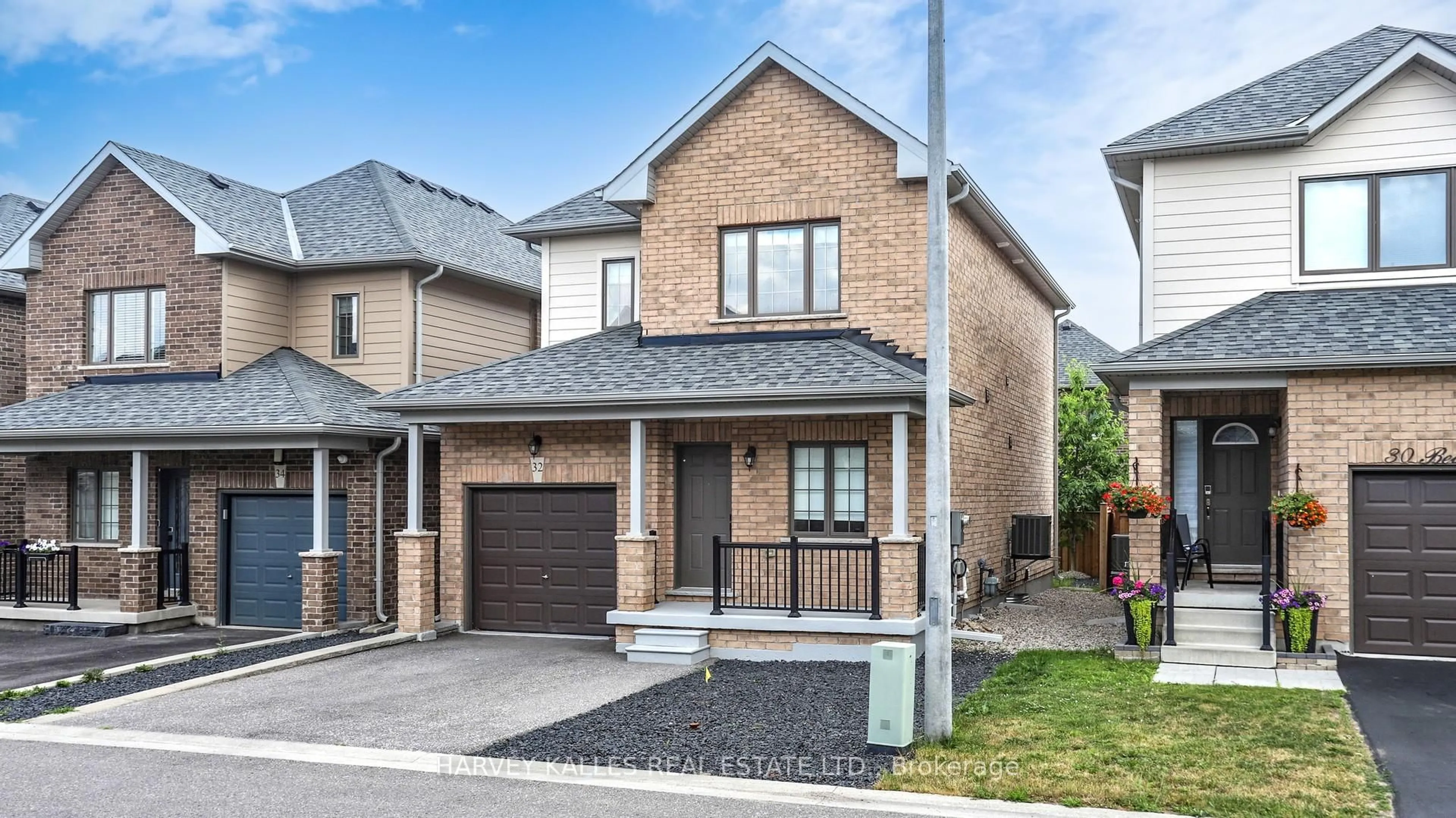 Home with brick exterior material, street for 32 BEDFORD ESTATES Cres, Barrie Ontario L4N 9K5