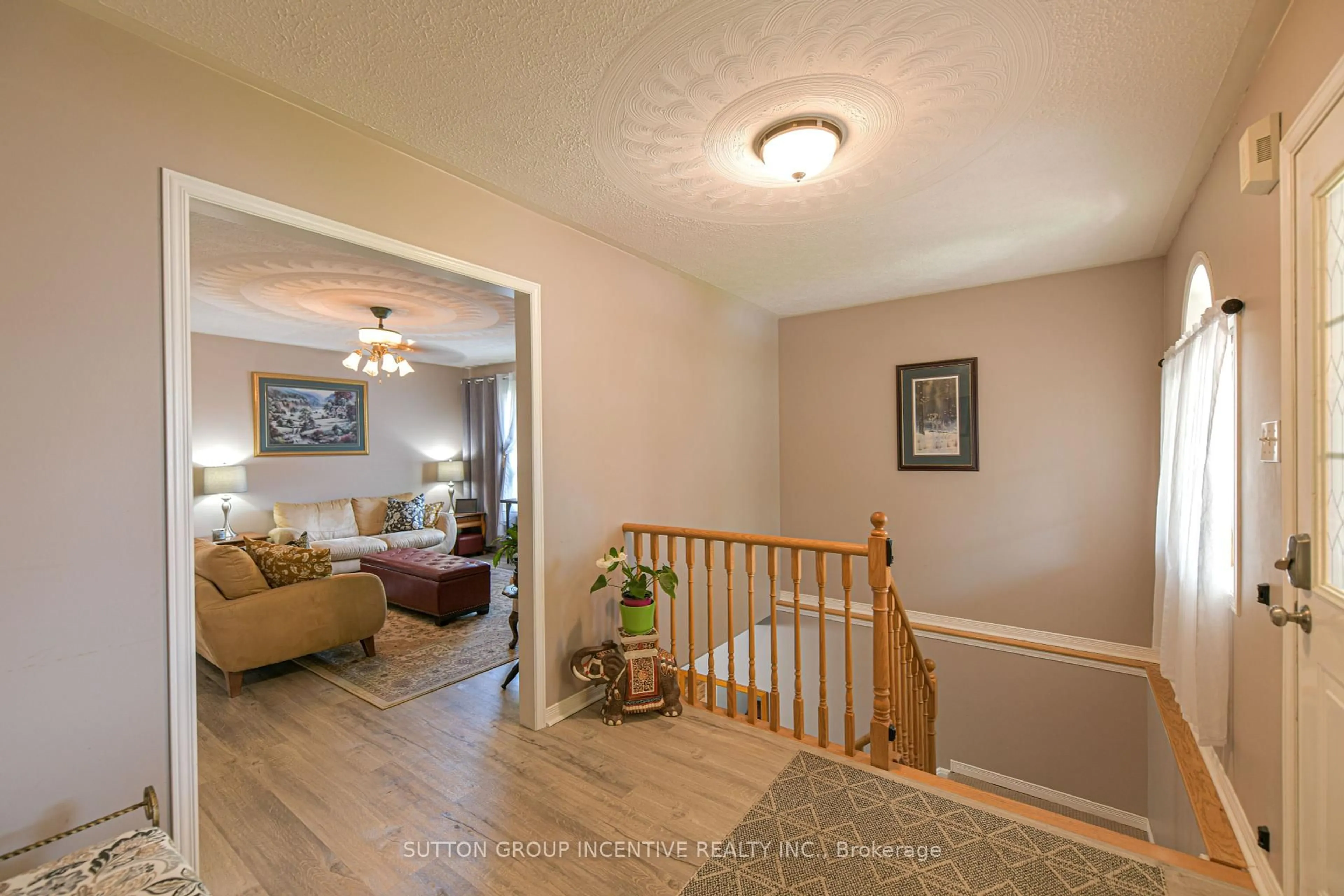 Indoor entryway for 78 Vanessa Dr, Orillia Ontario L3V 7X1