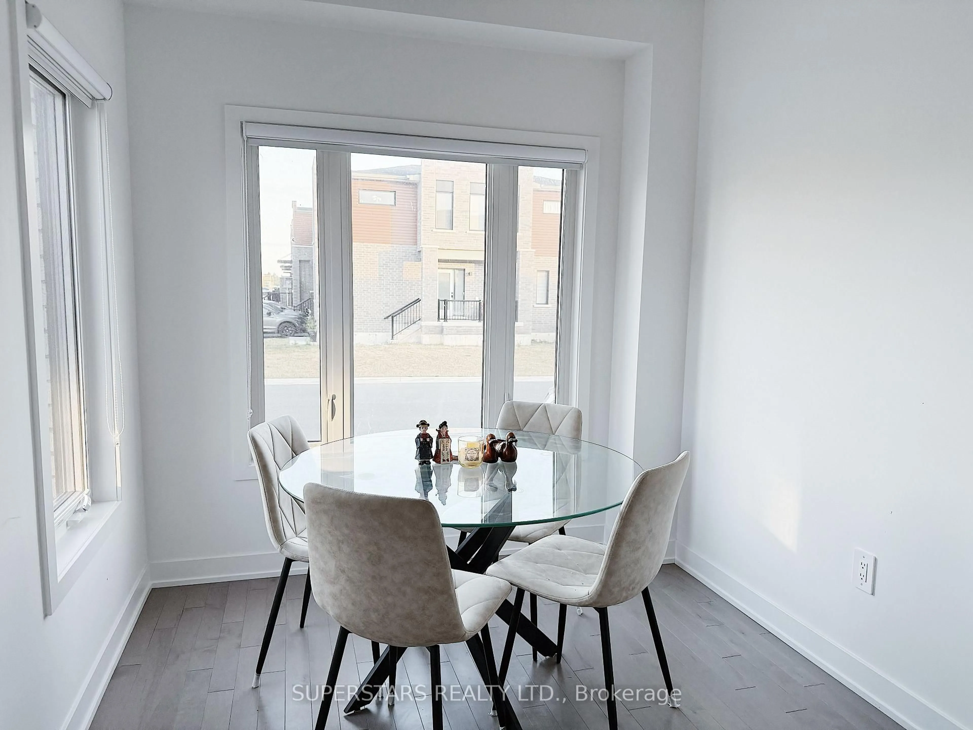 Dining room, unknown for 12 Westwood Ave, Barrie Ontario L9J 0M6