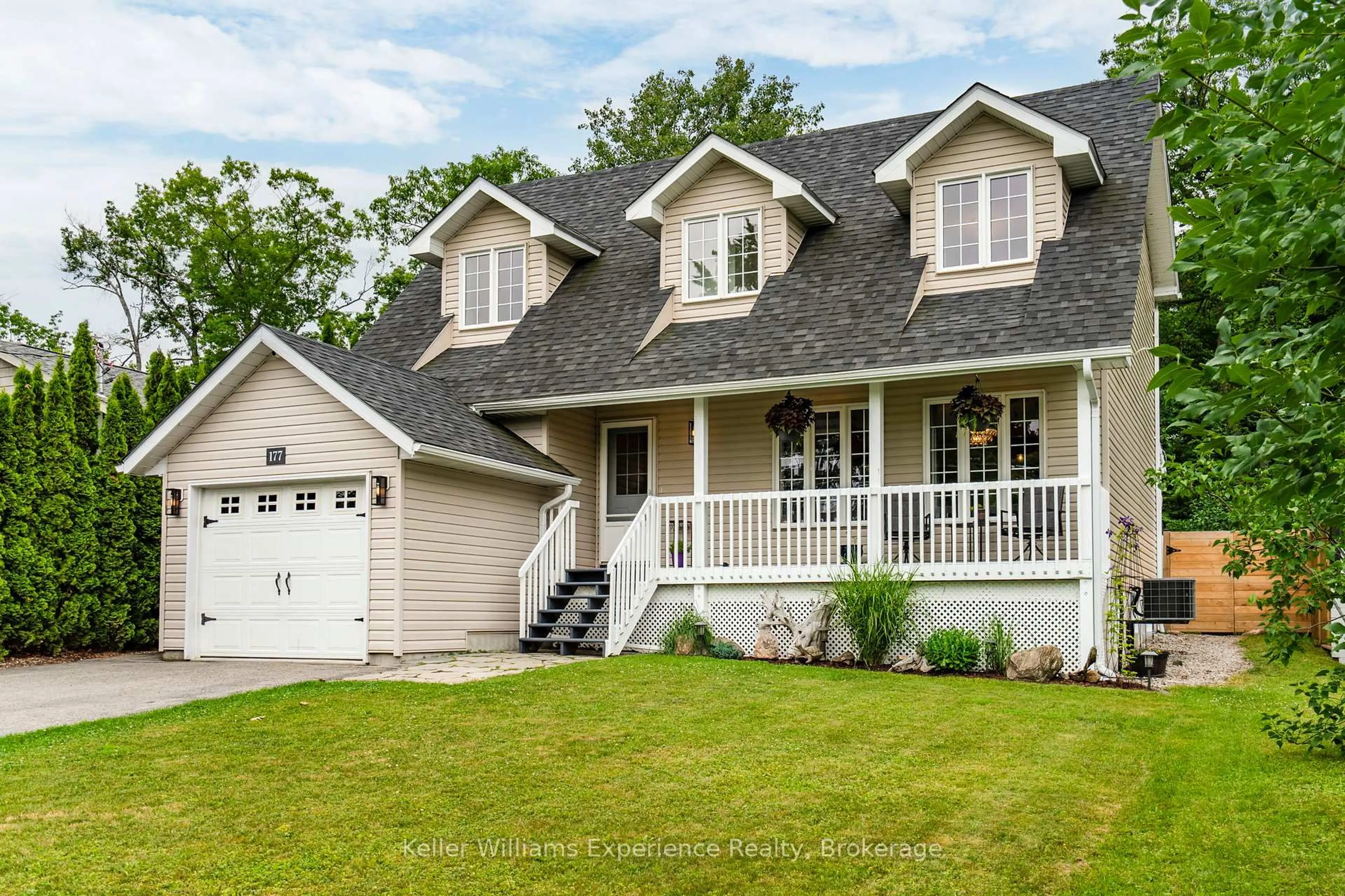 Home with vinyl exterior material, street for 177 Robins Point Rd, Tay Ontario L0K 2A0