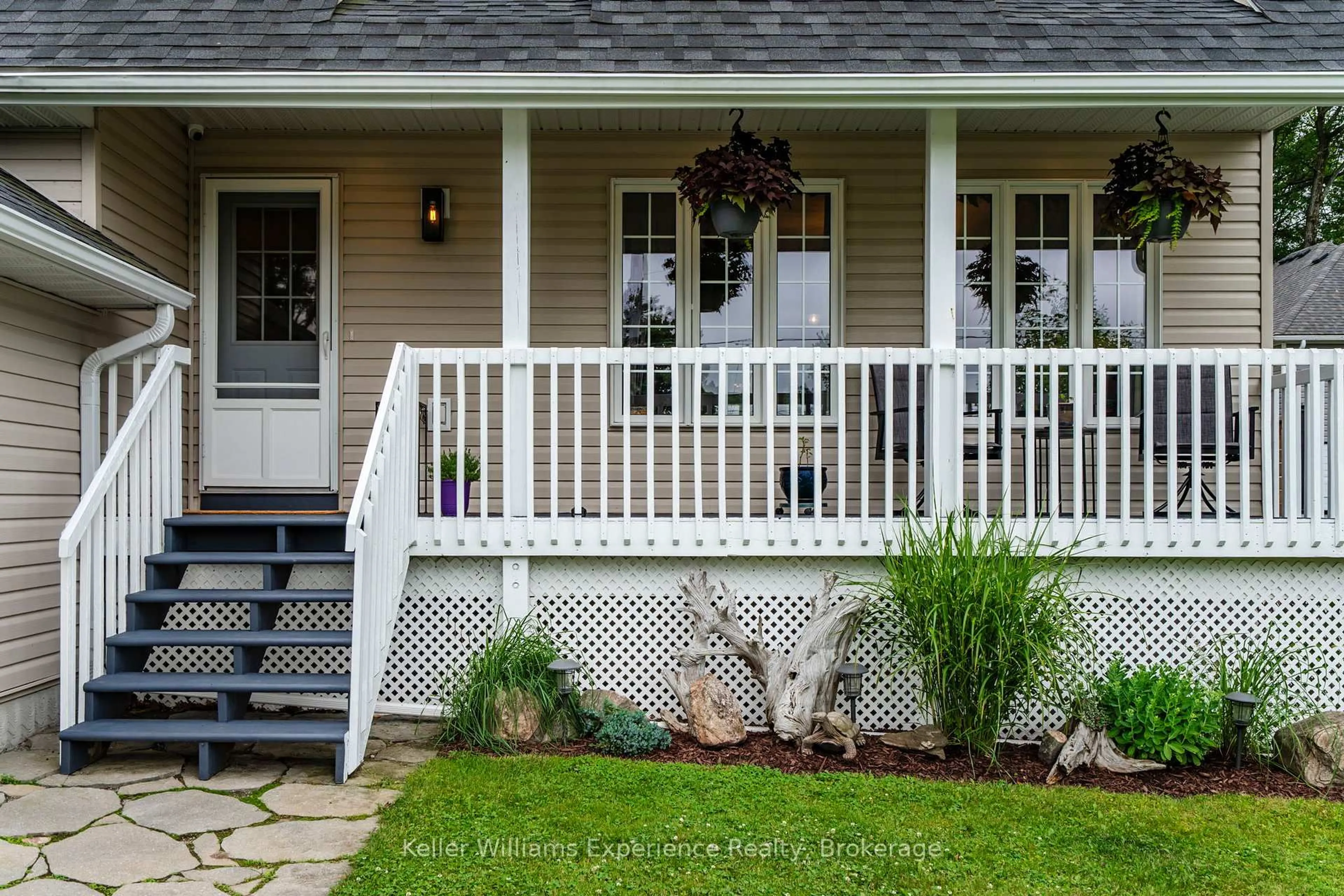 Home with vinyl exterior material, street for 177 Robins Point Rd, Tay Ontario L0K 2A0