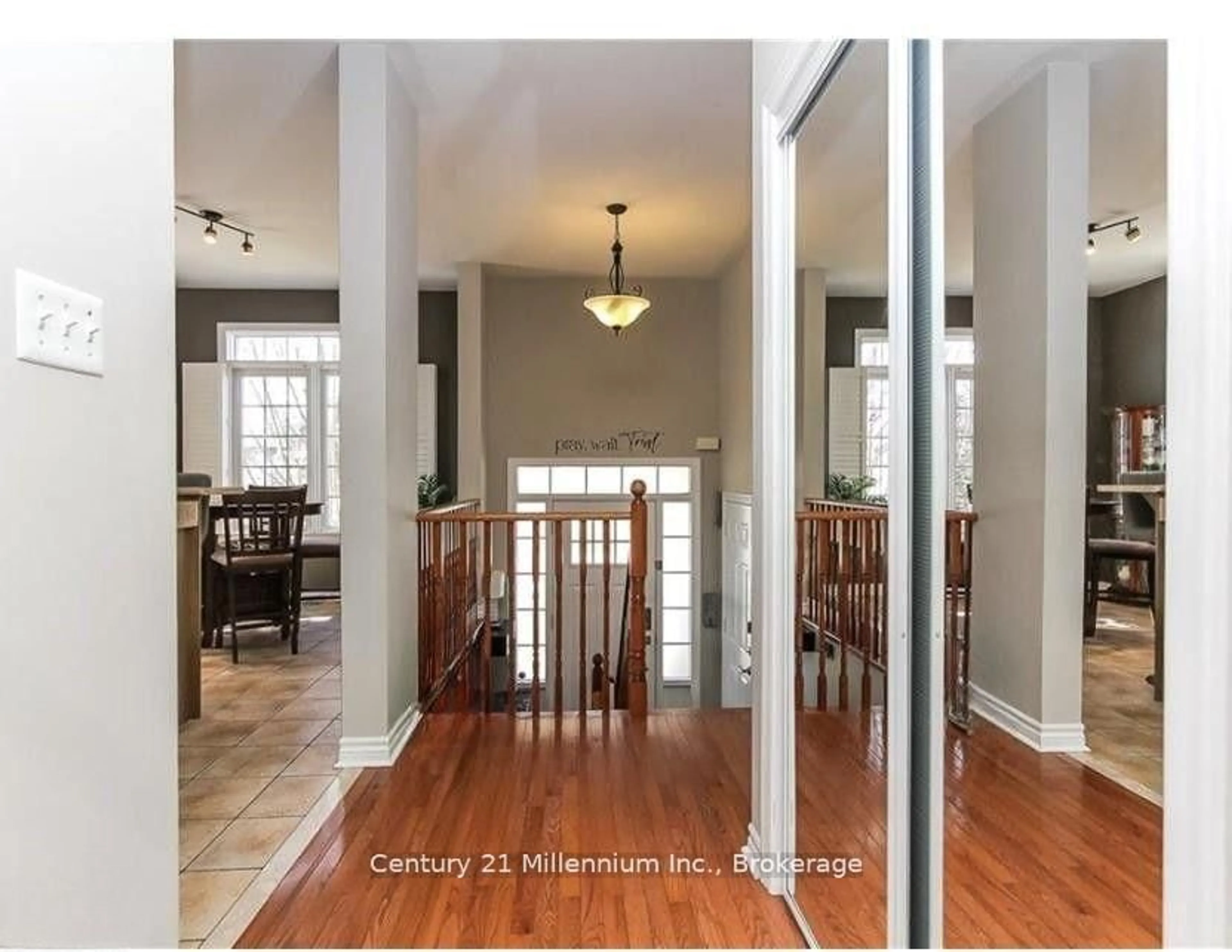 Indoor entryway for 7 Sparrow Lane, Wasaga Beach Ontario L9Z 1A9