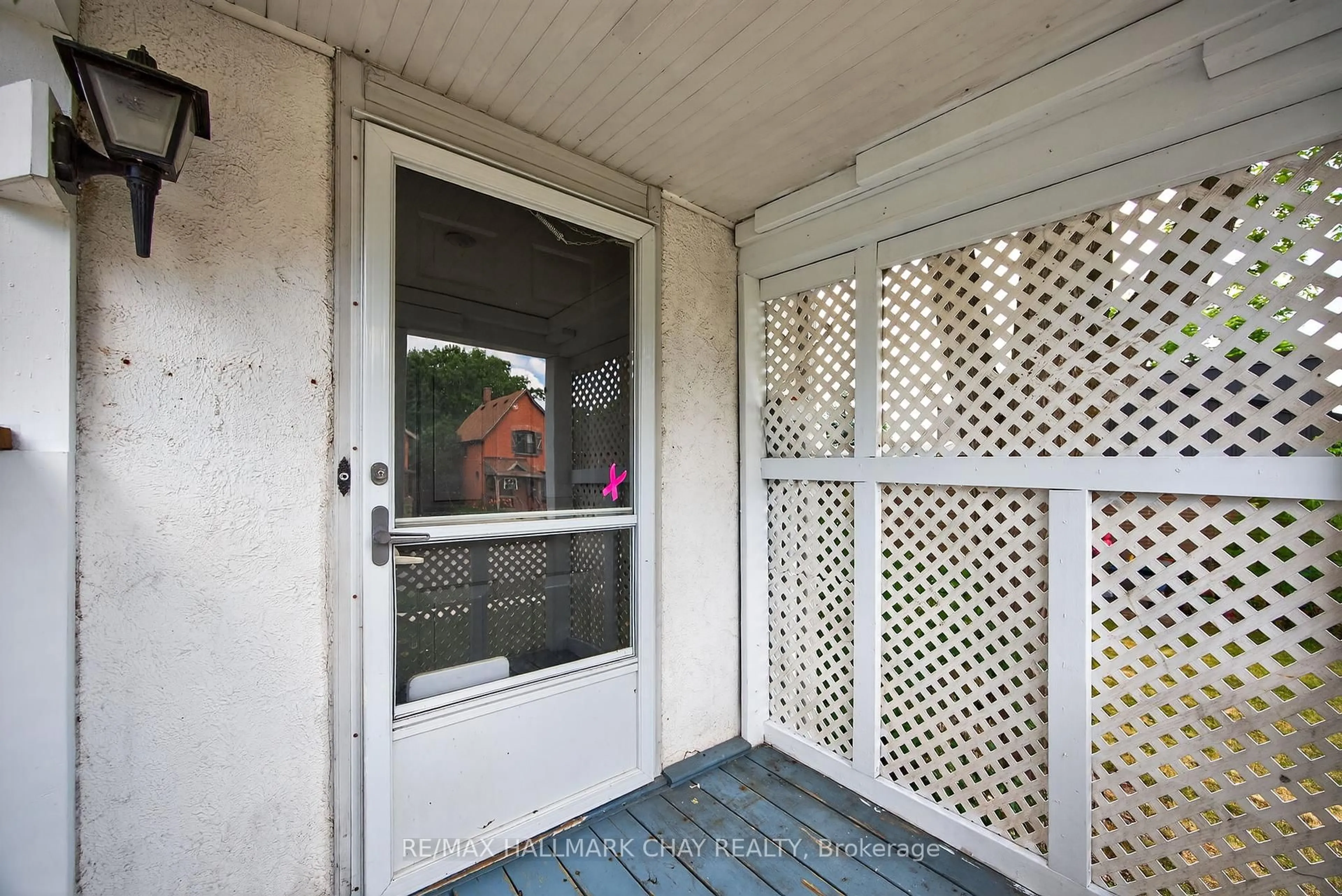 Unknown for 114 Burton Ave, Barrie Ontario L4N 2R8