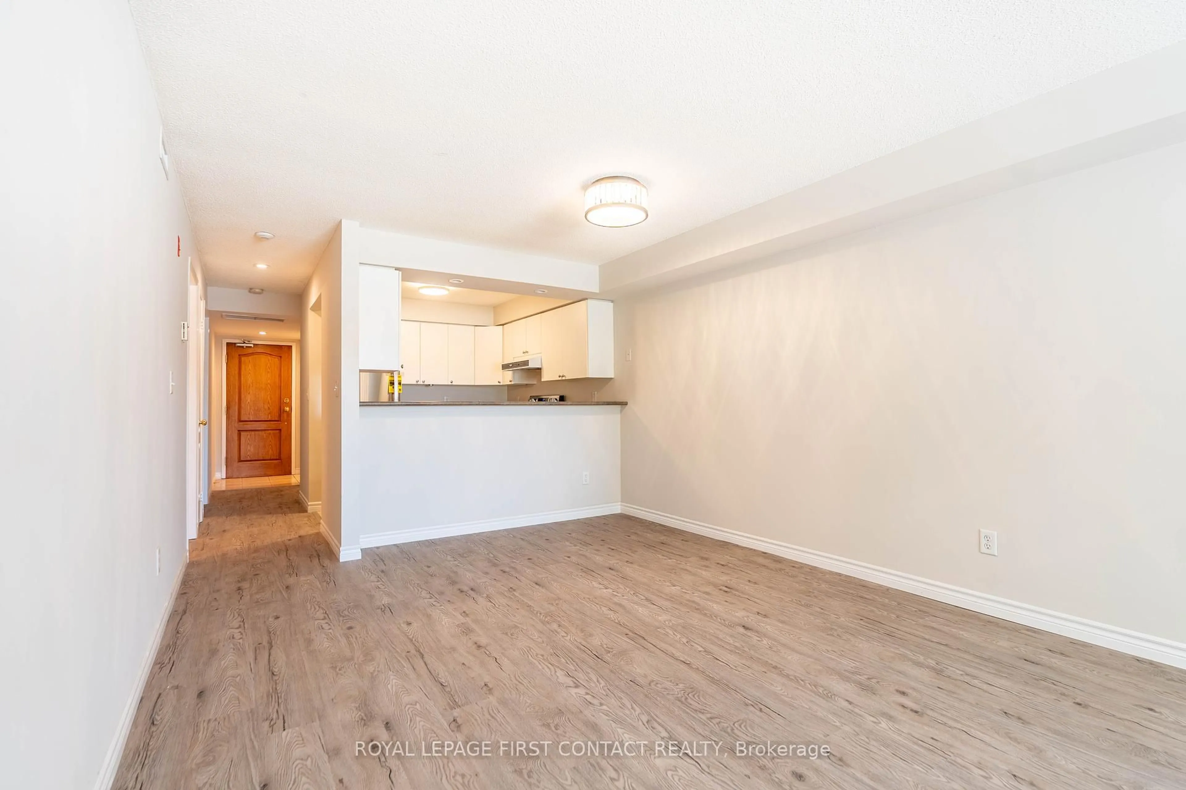 A pic of a room for 117 EDGEHILL Dr #103, Barrie Ontario L4N 1L9