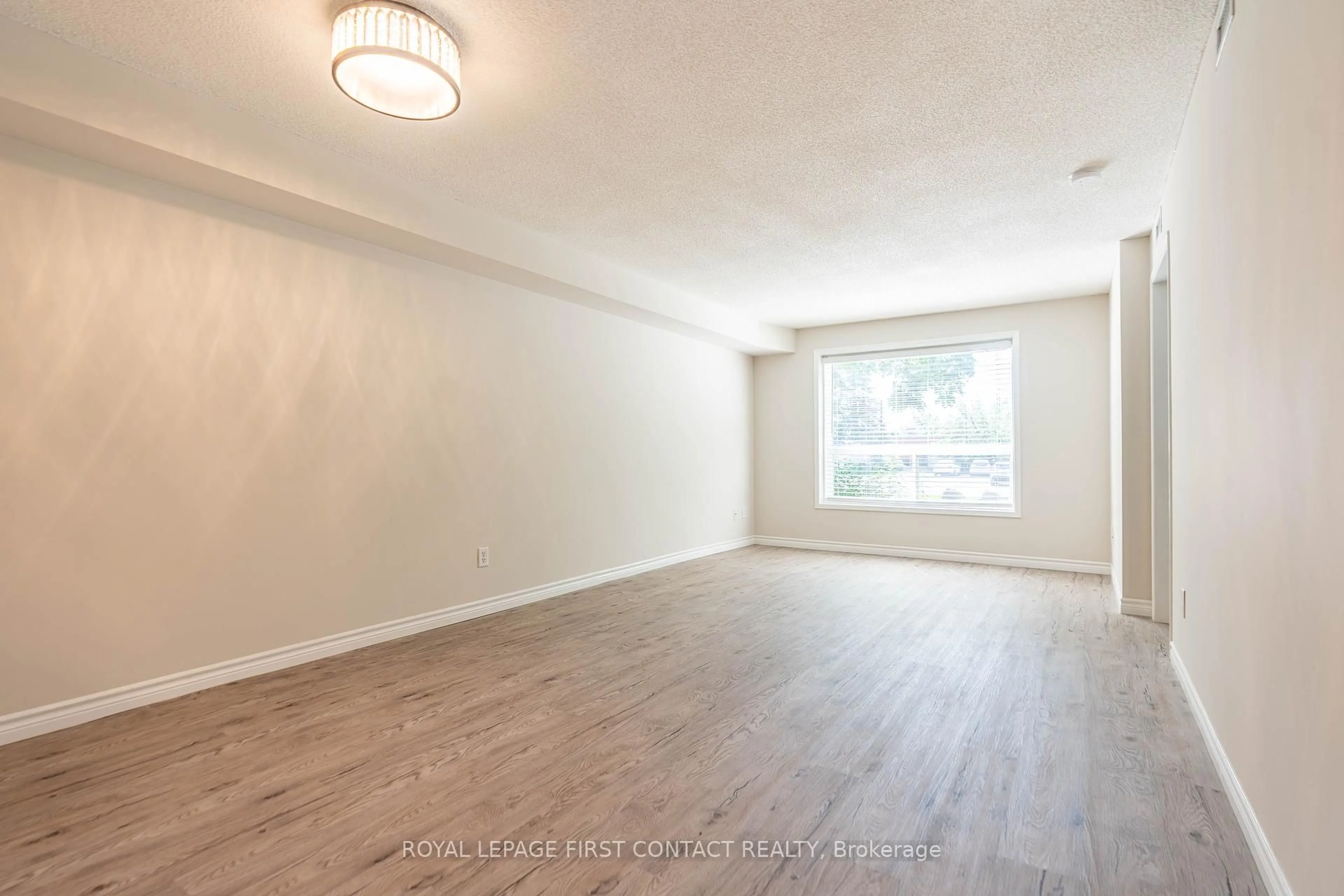 A pic of a room for 117 EDGEHILL Dr #103, Barrie Ontario L4N 1L9