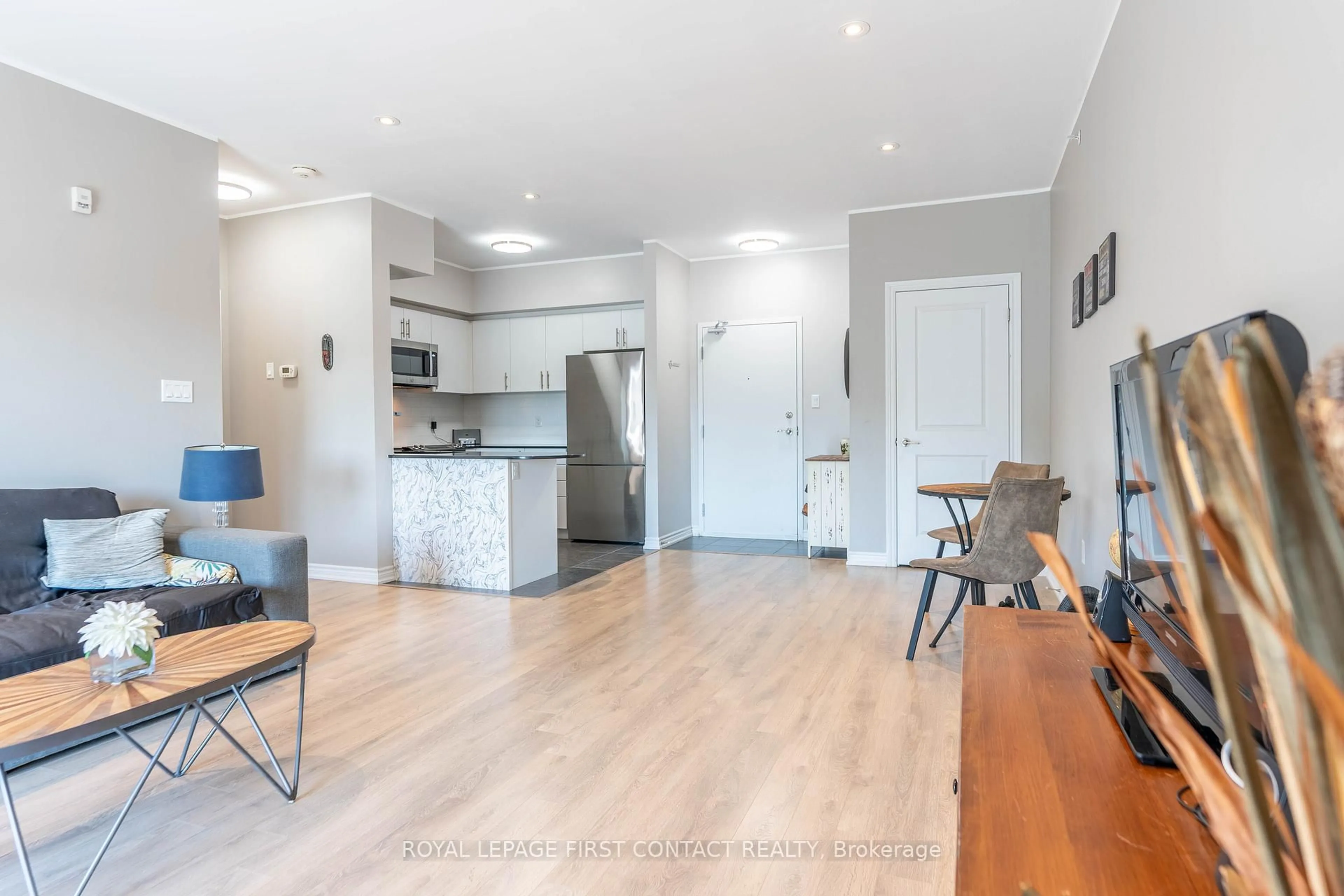 Unknown for 7 GREENWICH St #403, Barrie Ontario L4N 7Y8