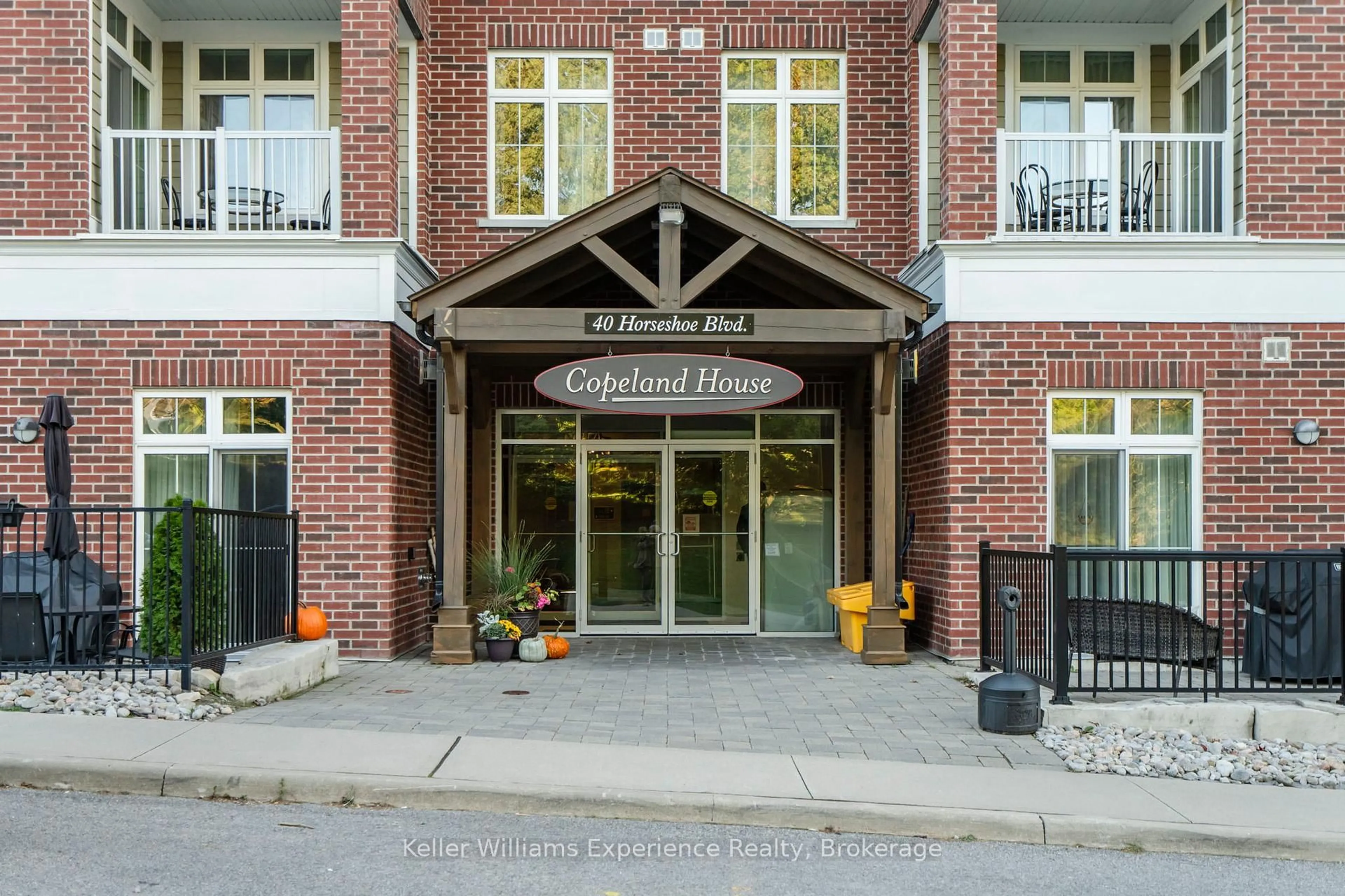 Unknown for 40 Horseshoe Blvd #111, Oro-Medonte Ontario L4M 4Y8