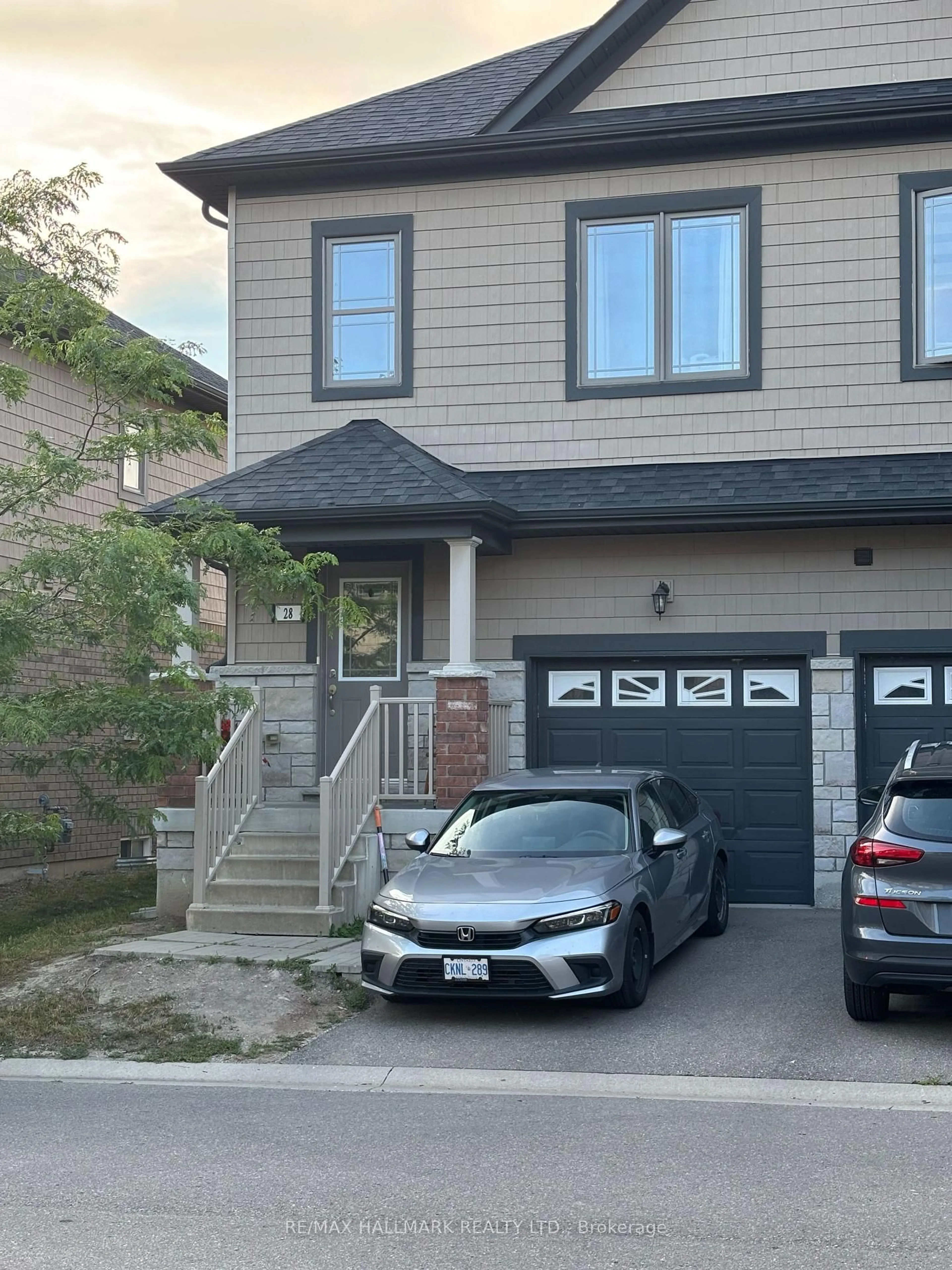 Unknown for 28 Deneb St, Barrie Ontario L4M 0K6
