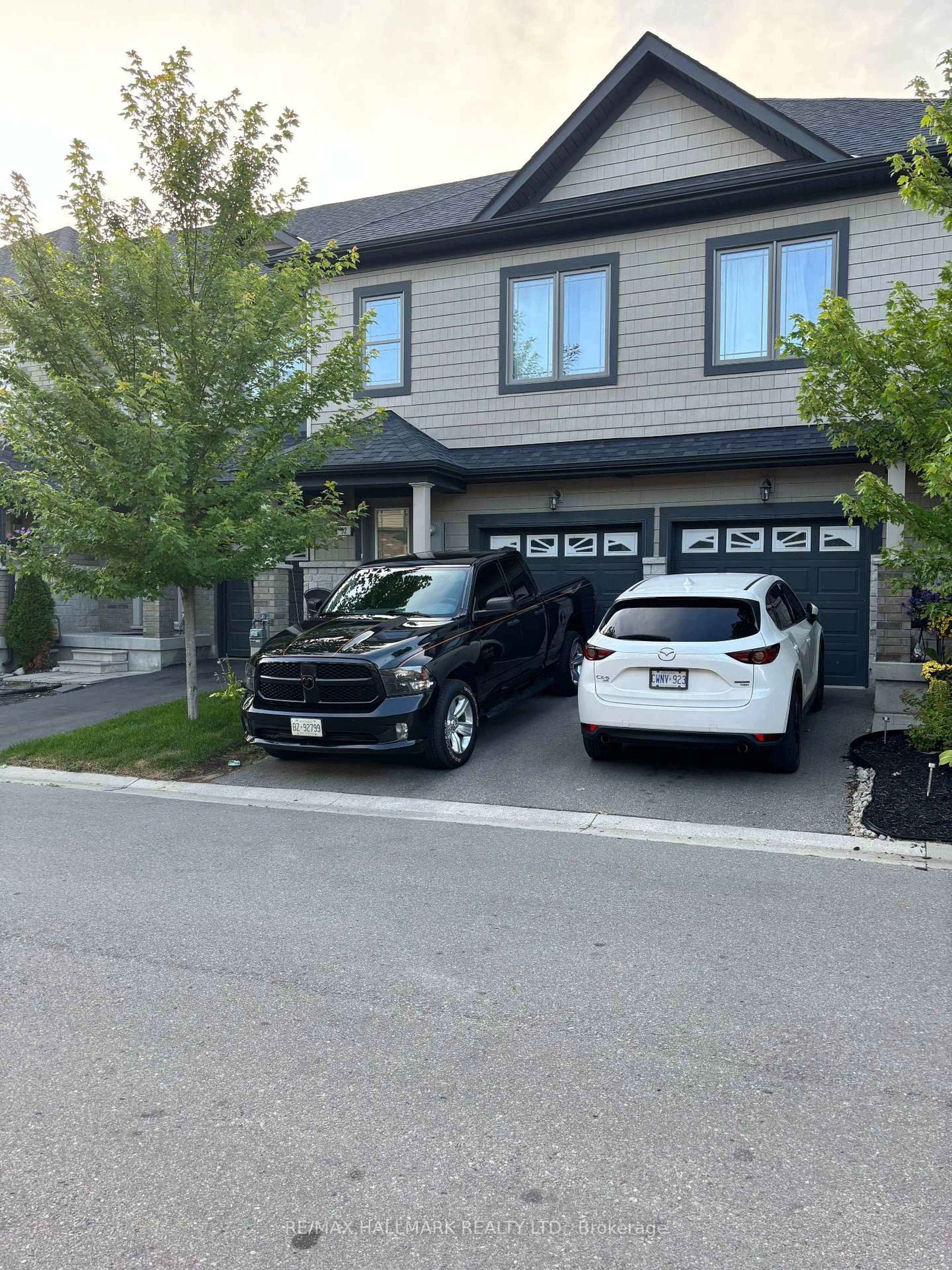 Unknown for 32 Deneb Rd, Barrie Ontario L4M 0K6