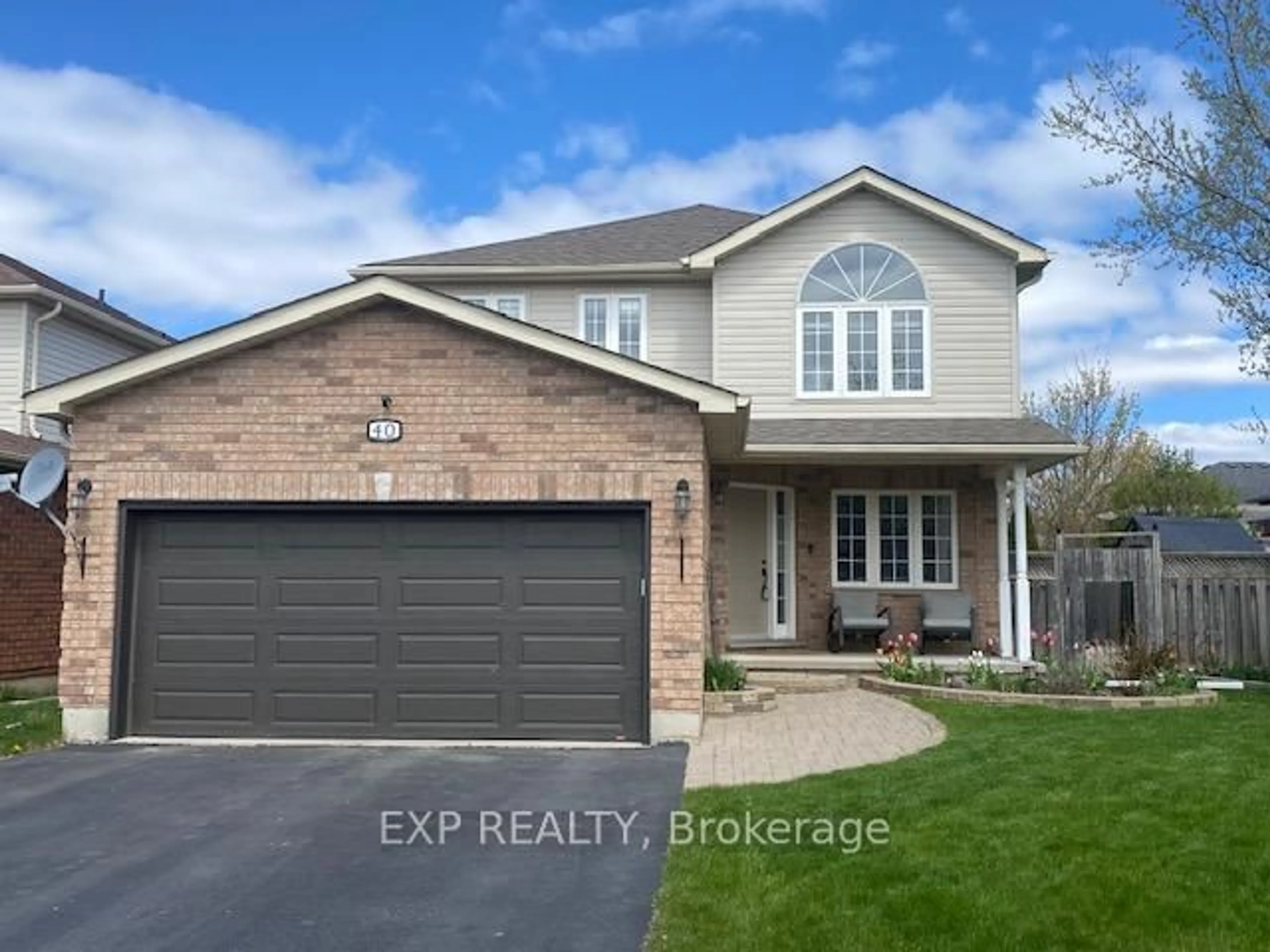 Home with brick exterior material, street for 40 Benjamin Lane, Barrie Ontario L4N 0S2