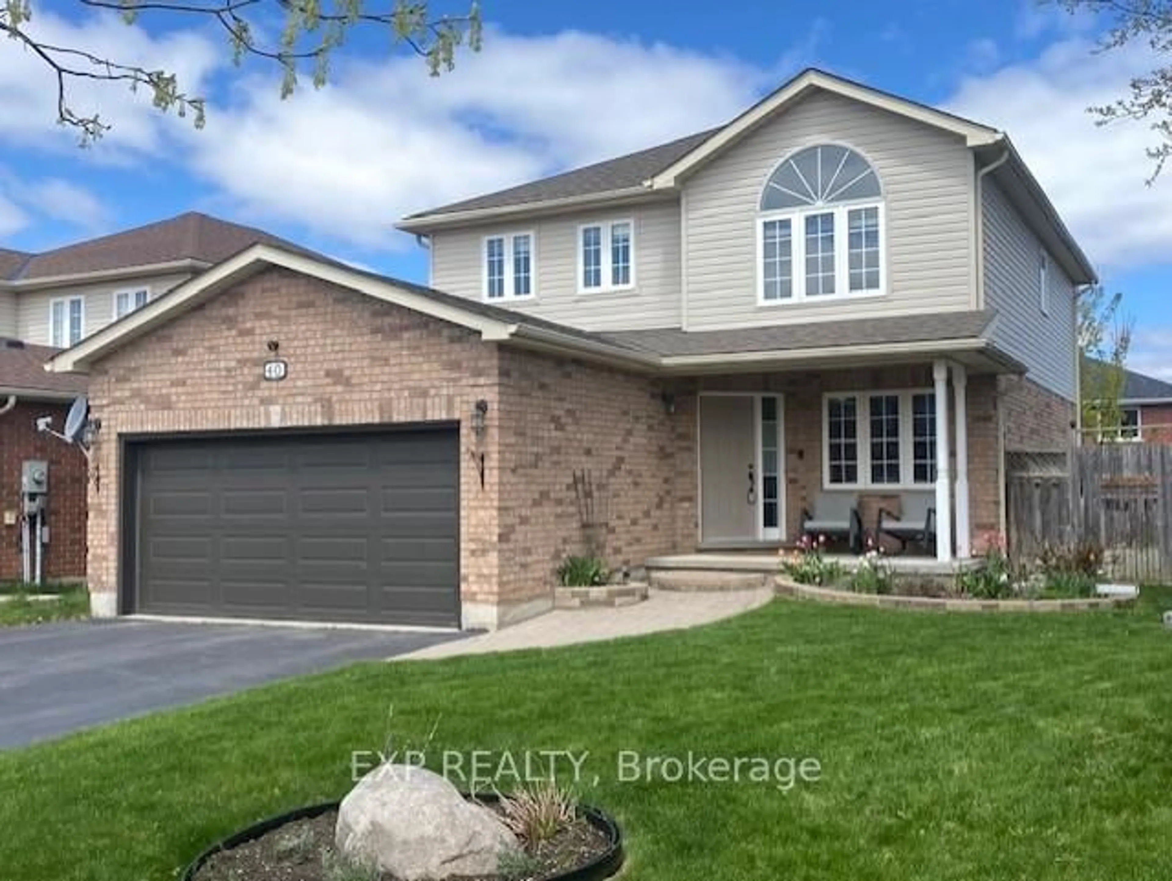 Home with brick exterior material, street for 40 Benjamin Lane, Barrie Ontario L4N 0S2