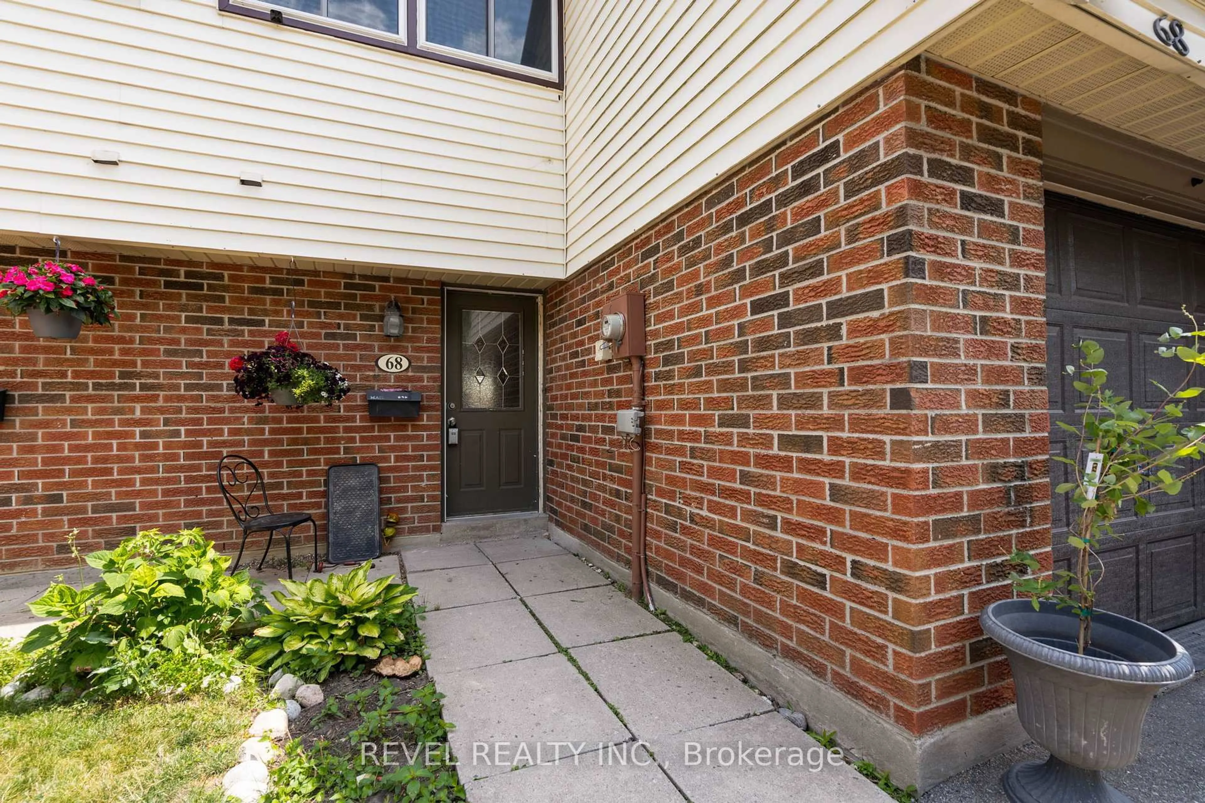 Unknown for 28 Donald St #68, Barrie Ontario L4N 4S6