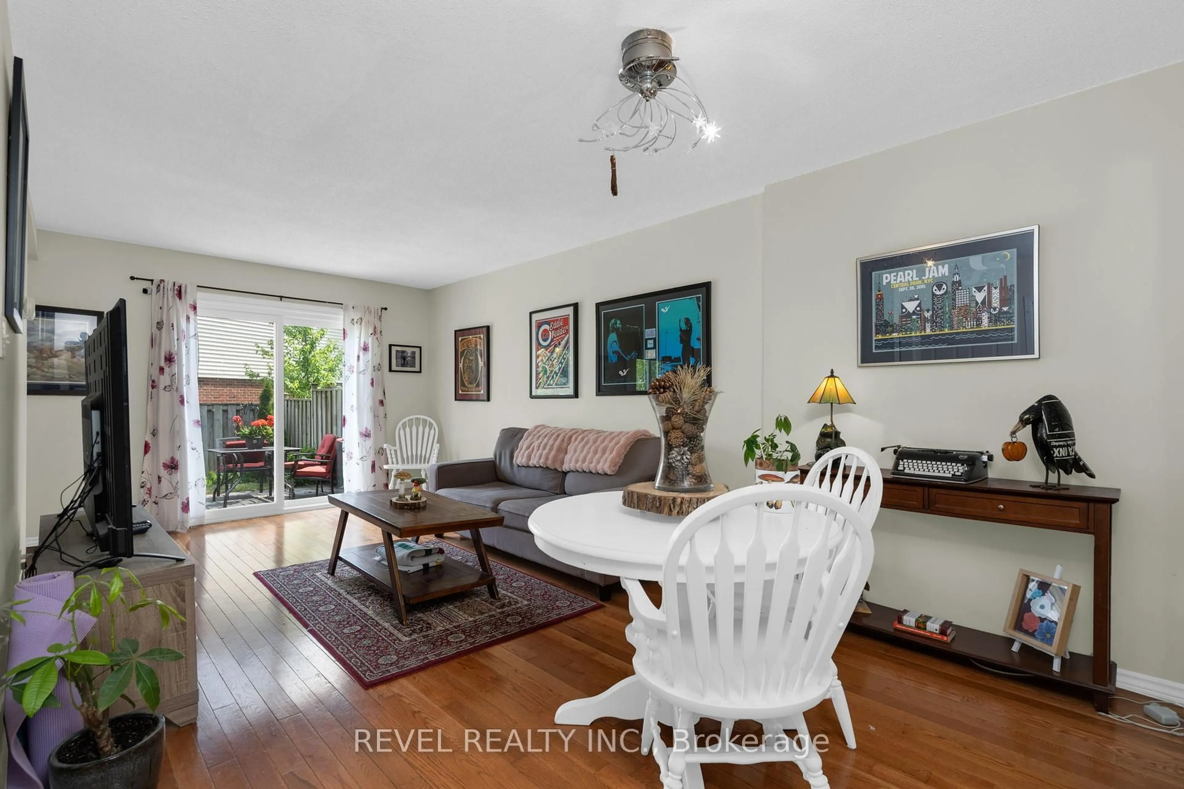 Dining room, unknown for 28 Donald St #68, Barrie Ontario L4N 4S6