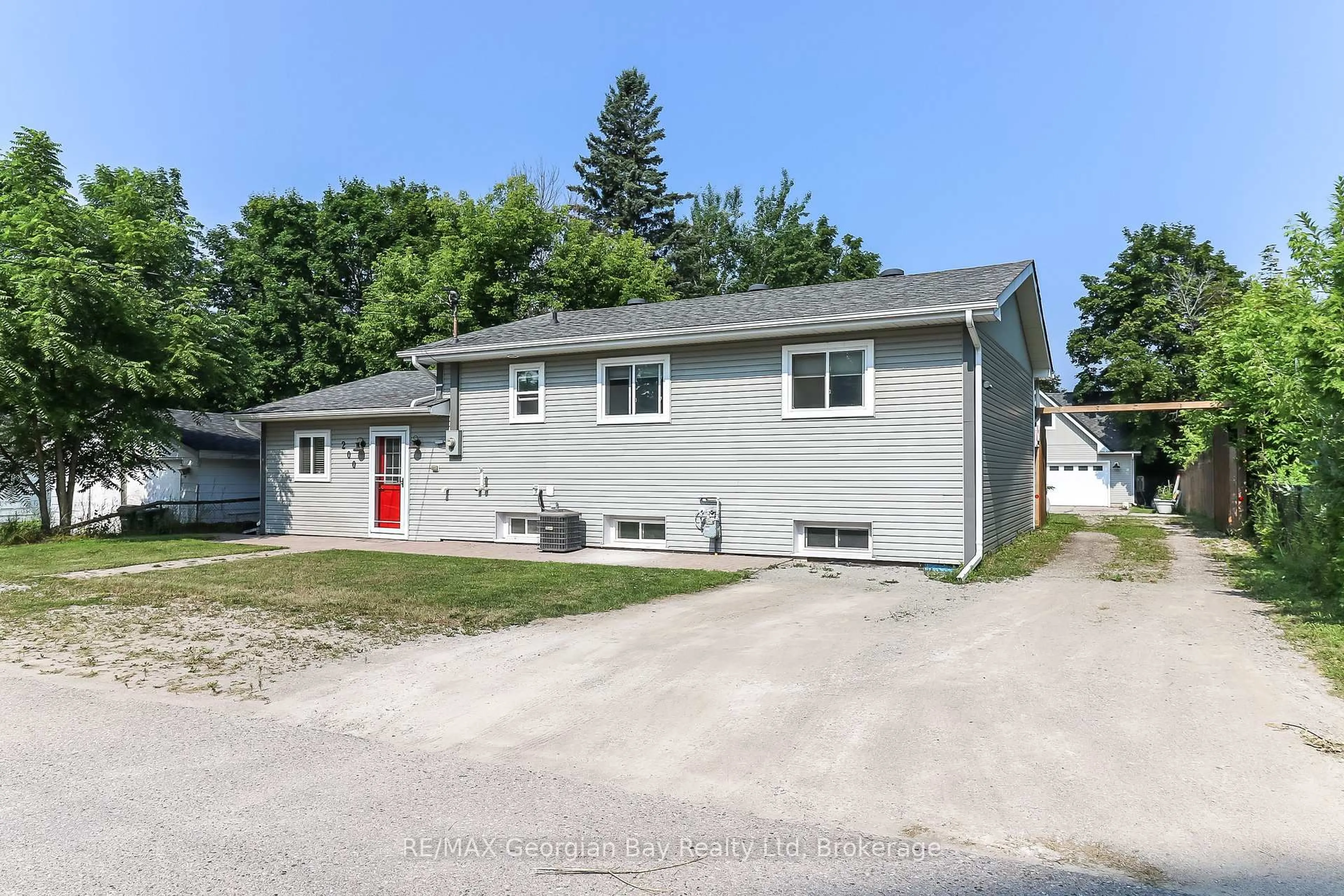 Unknown for 200 Jephson St, Tay Ontario L0K 2A0