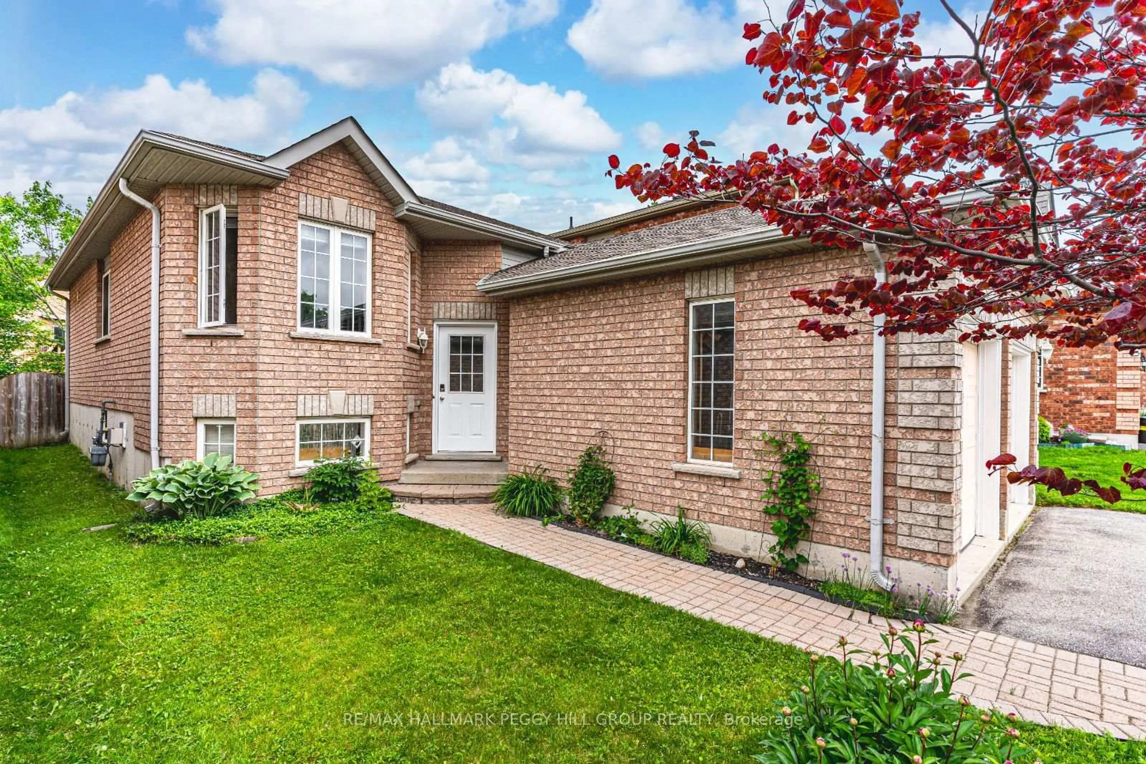 Home with brick exterior material, street for 76 Holly Meadow Rd, Barrie Ontario L4N 0A2