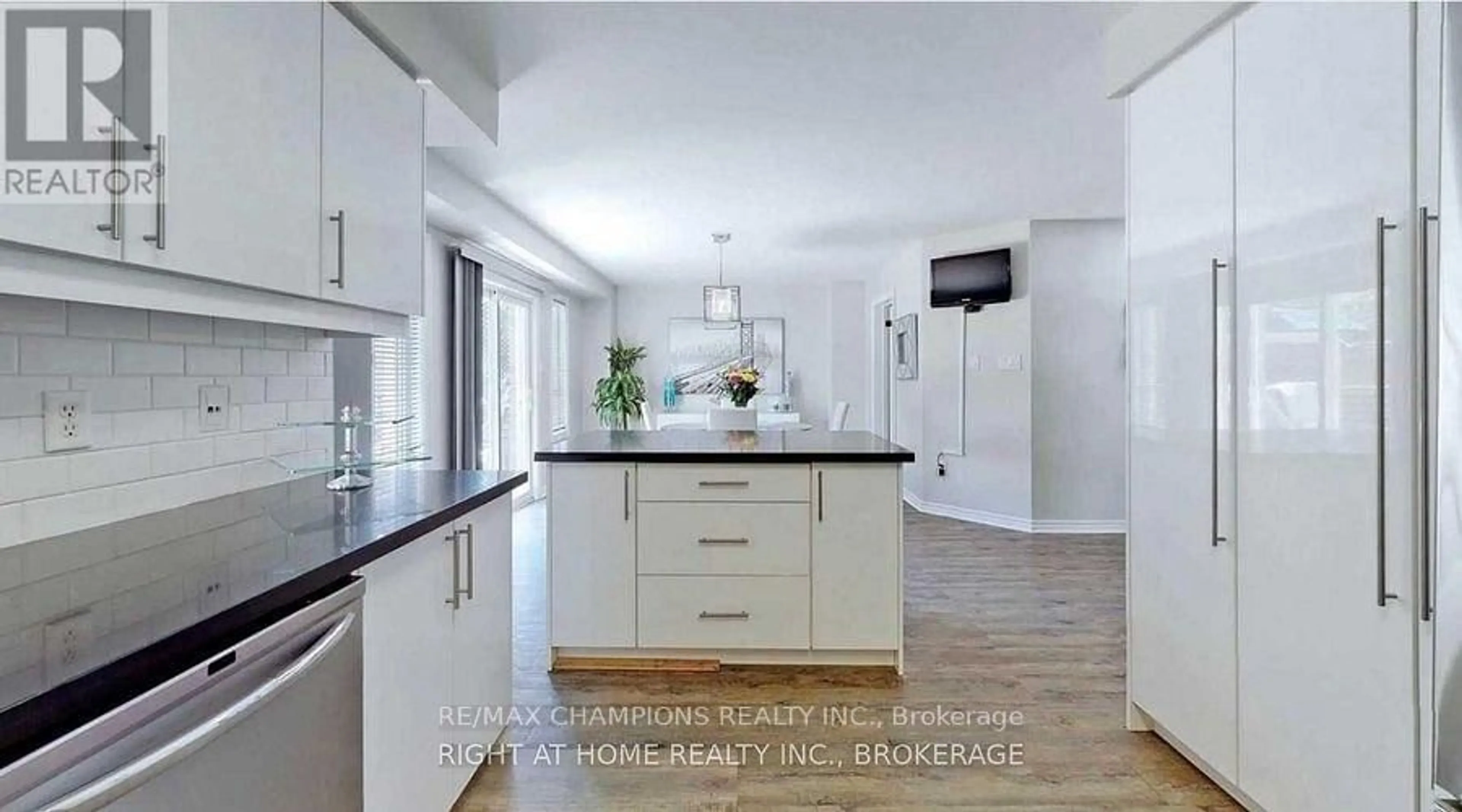 Open concept kitchen, unknown for 20 Bell St, Barrie Ontario L4N 0J2