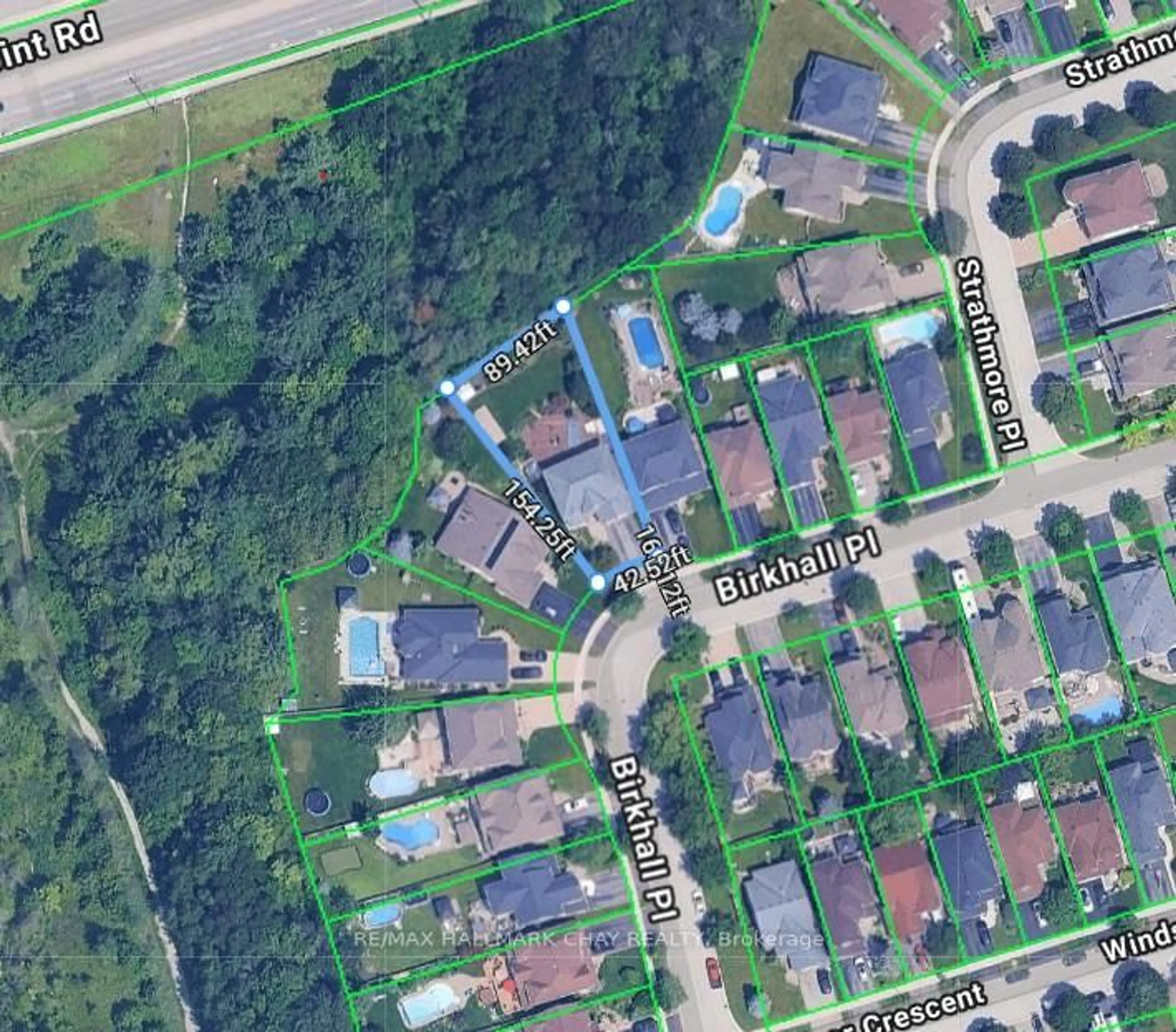 A pic from outside/outdoor area/front of a property/back of a property/a pic from drone, street for 90 BIRKHALL Pl, Barrie Ontario L4N 0K2