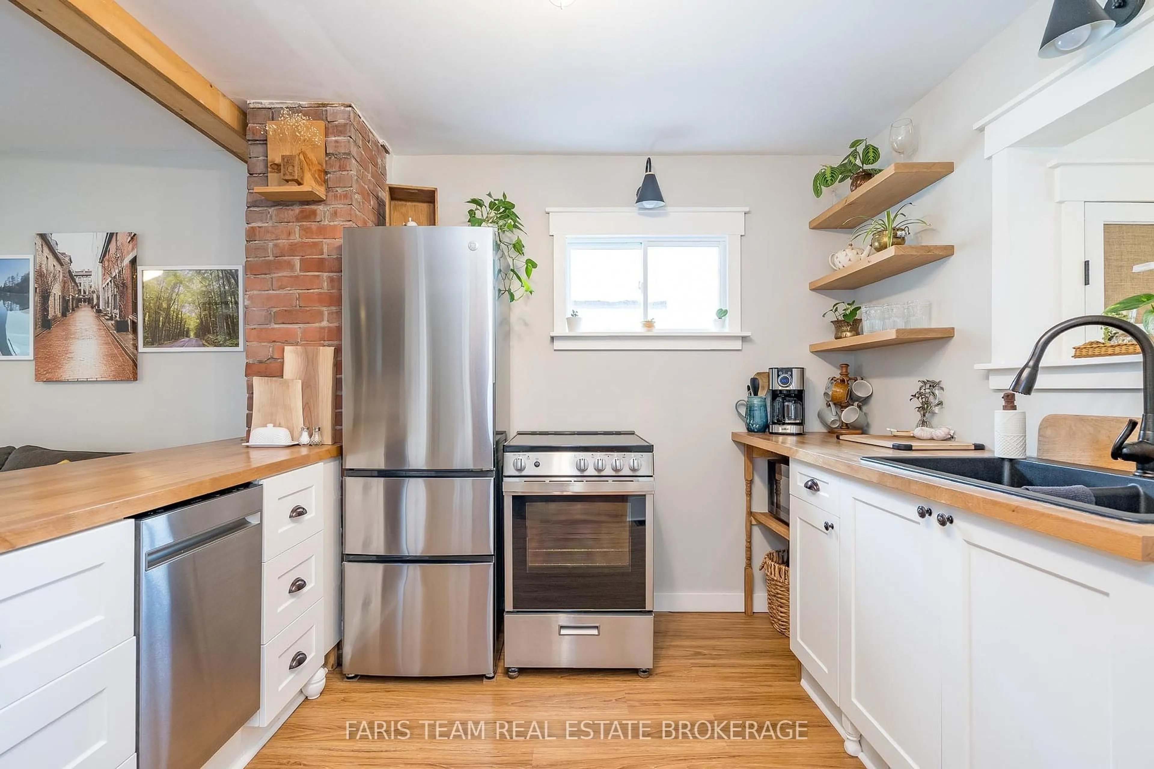 Unknown for 3358 Muskoka St, Severn Ontario L0K 2B0