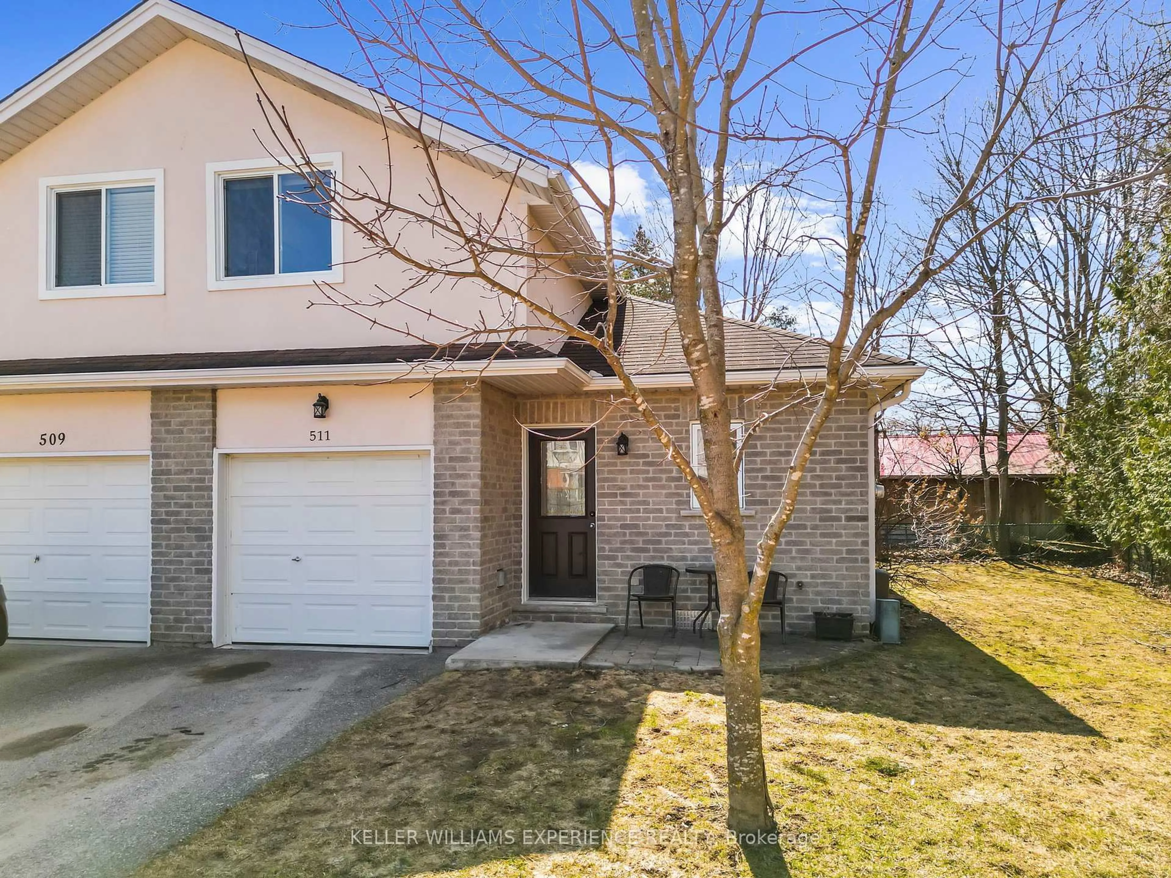 Home with brick exterior material, street for 511 THOMAS St, Clearview Ontario L0M 1S0