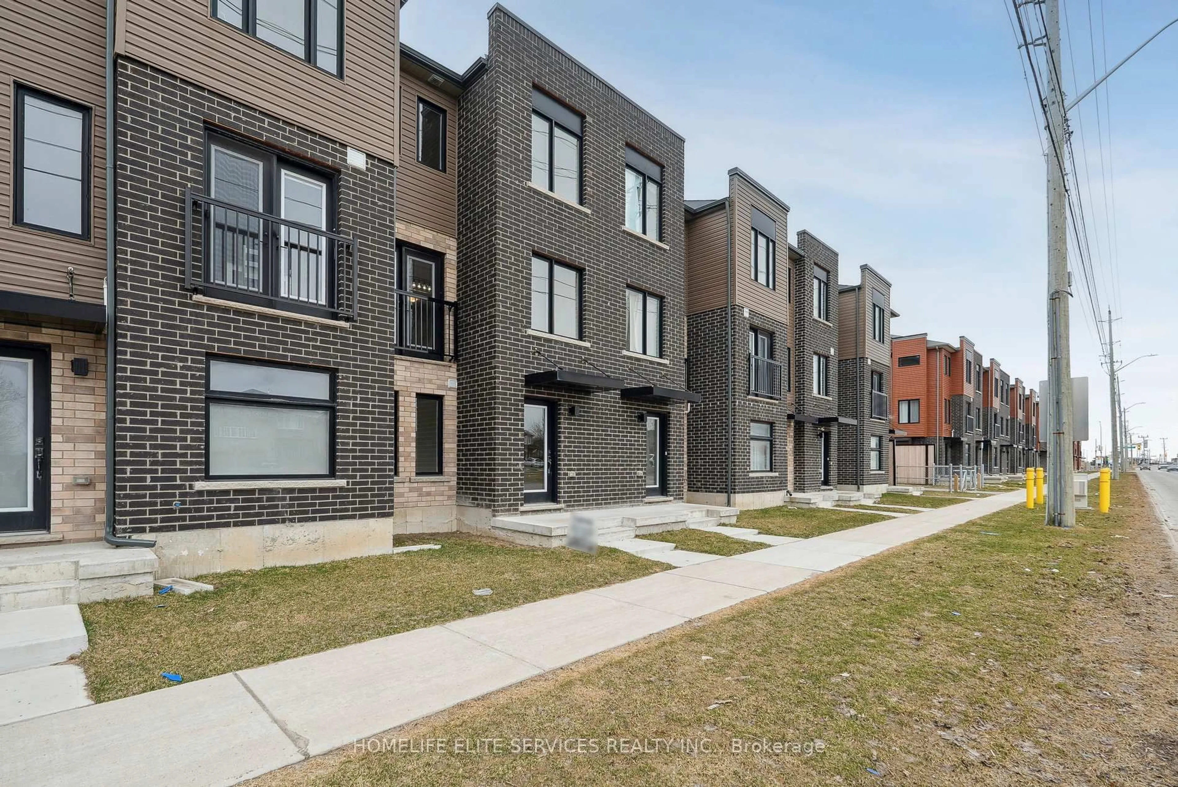 Home with brick exterior material, street for 57 Fairlane Ave, Barrie Ontario L9J 0N1