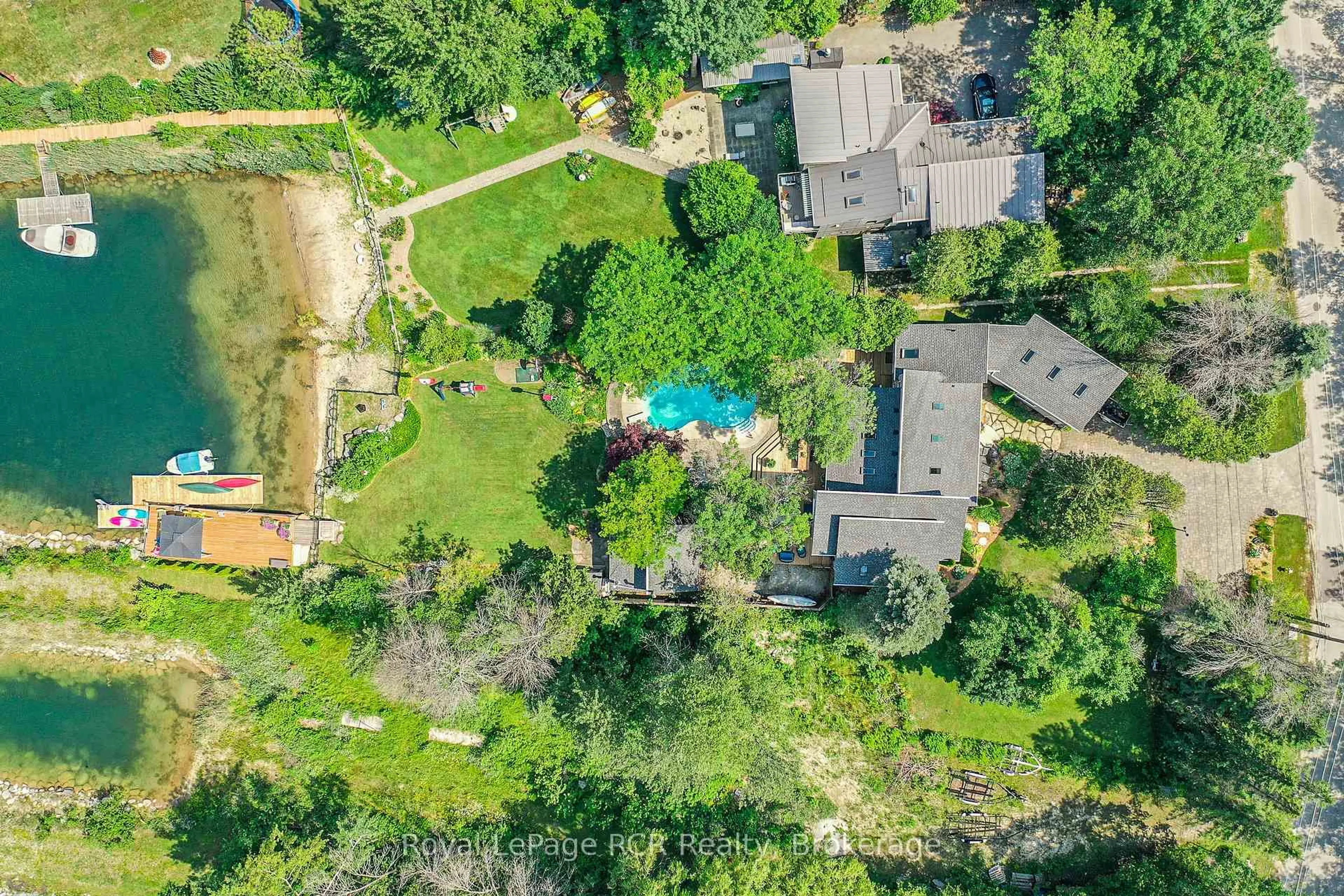 A pic from outside/outdoor area/front of a property/back of a property/a pic from drone, water/lake/river/ocean view for 160 Princeton Shores Blvd, Collingwood Ontario L9Y 5C9