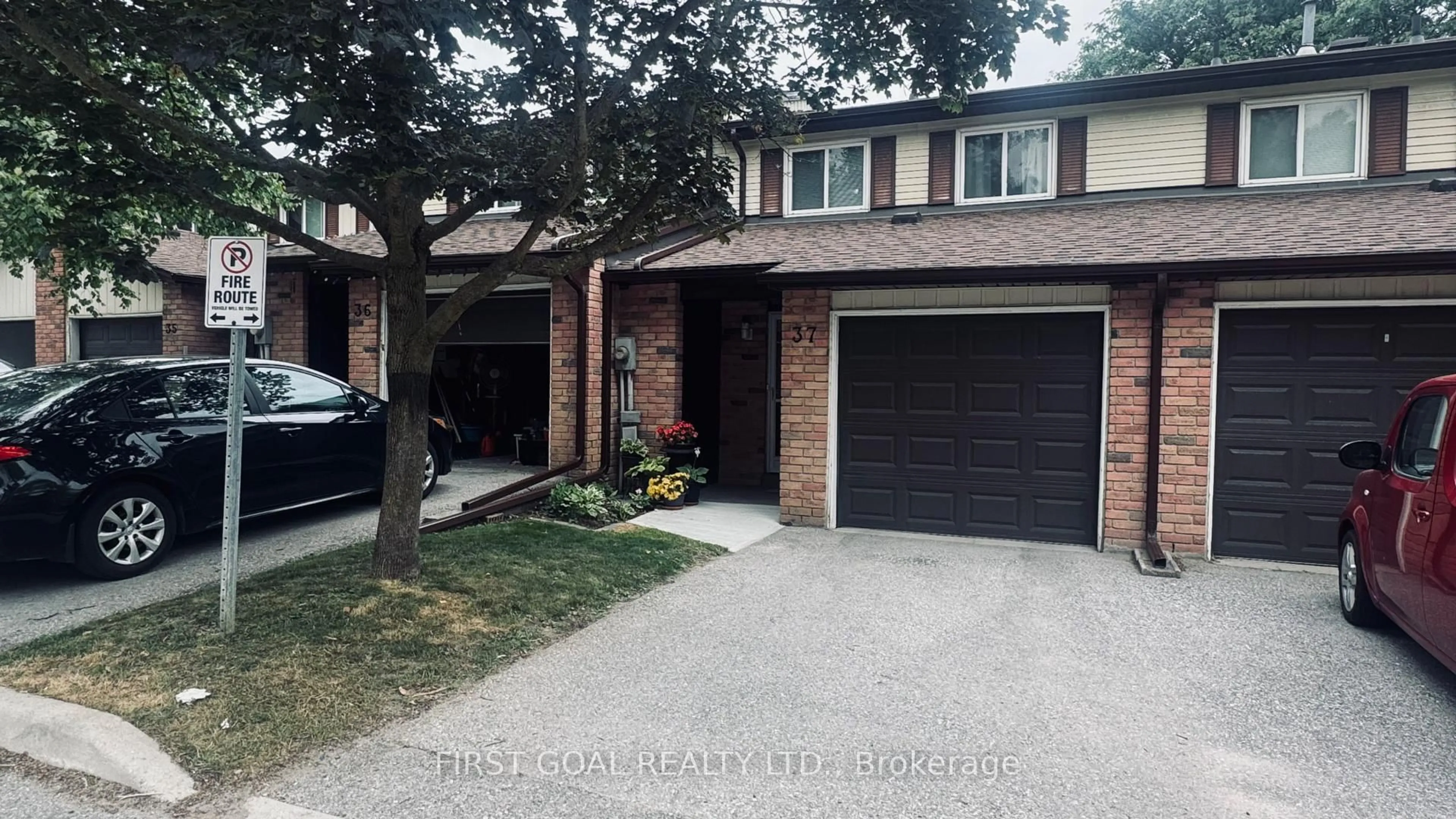 Unknown for 52 Adelaide St #37, Barrie Ontario L4N 3T5
