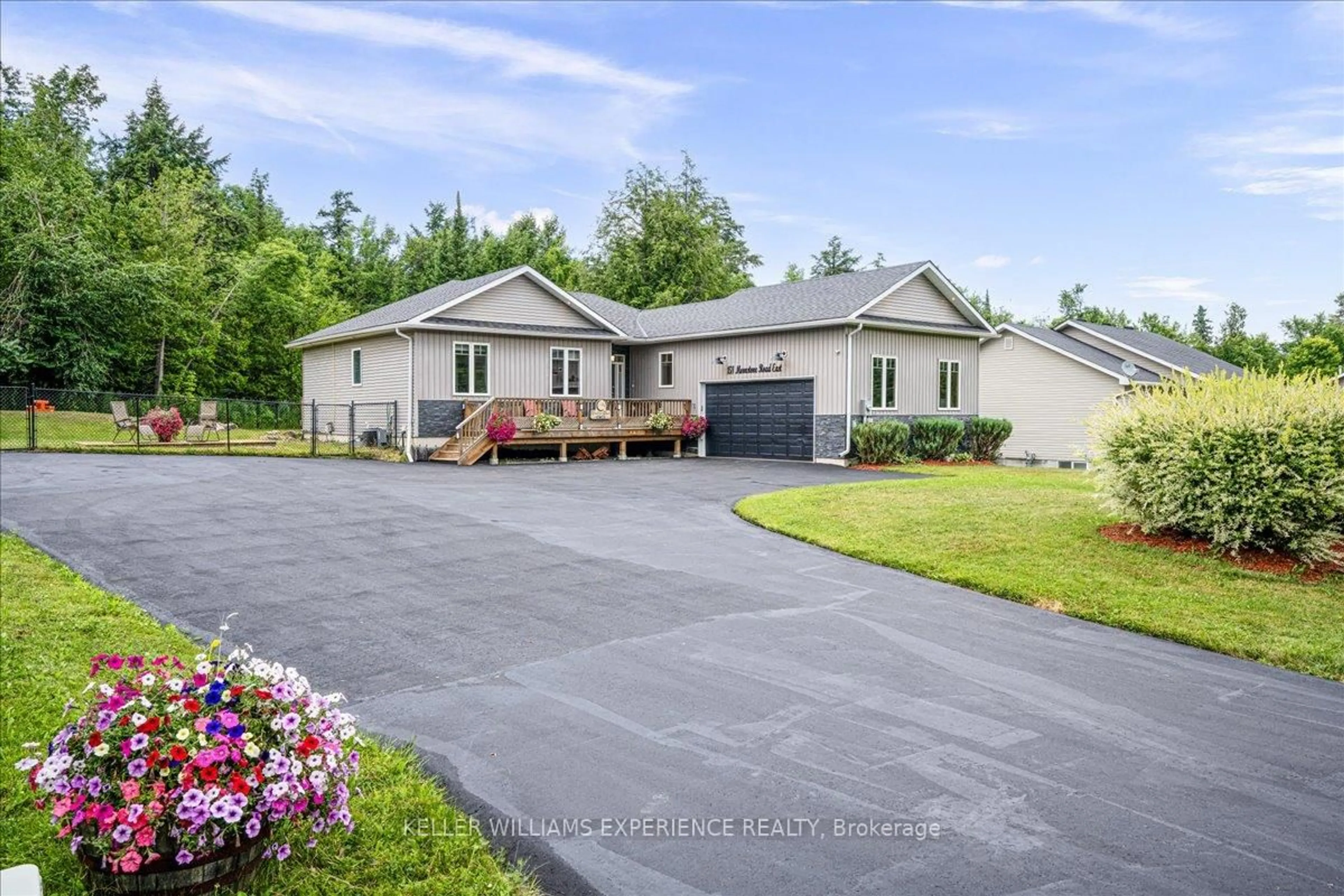 Home with vinyl exterior material, unknown for 158 Moonstone Rd, Oro-Medonte Ontario L0K 1N0