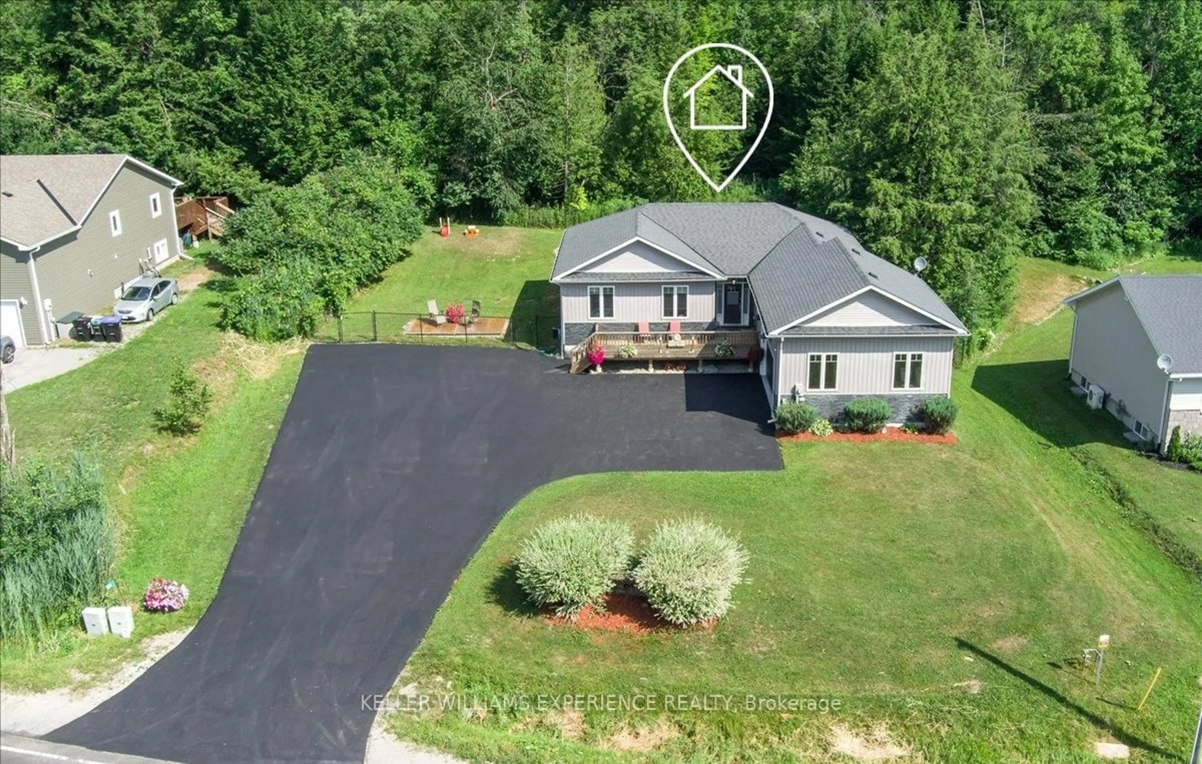 A pic from outside/outdoor area/front of a property/back of a property/a pic from drone, street for 158 Moonstone Rd, Oro-Medonte Ontario L0K 1N0