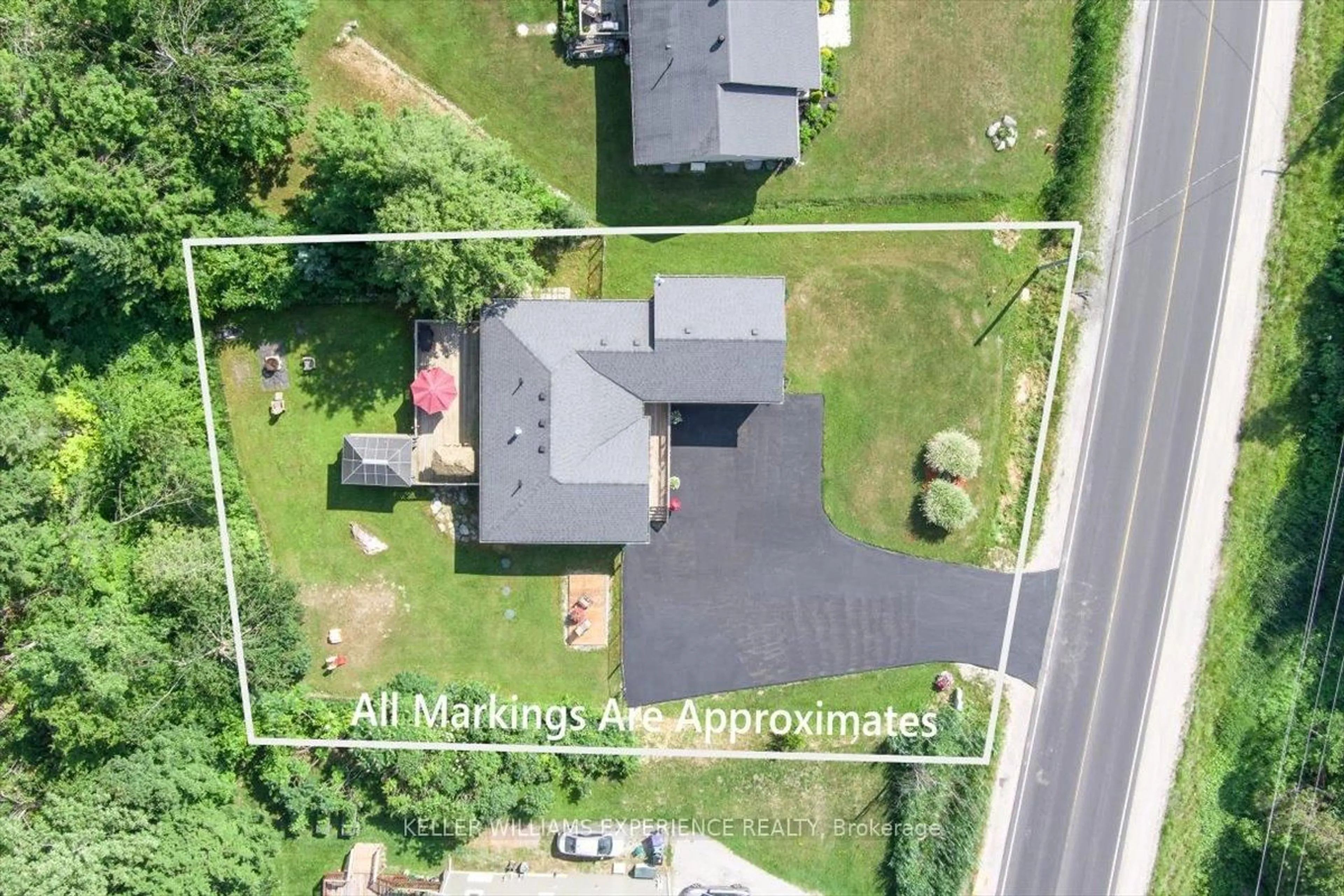 A pic from outside/outdoor area/front of a property/back of a property/a pic from drone, street for 158 Moonstone Rd, Oro-Medonte Ontario L0K 1N0