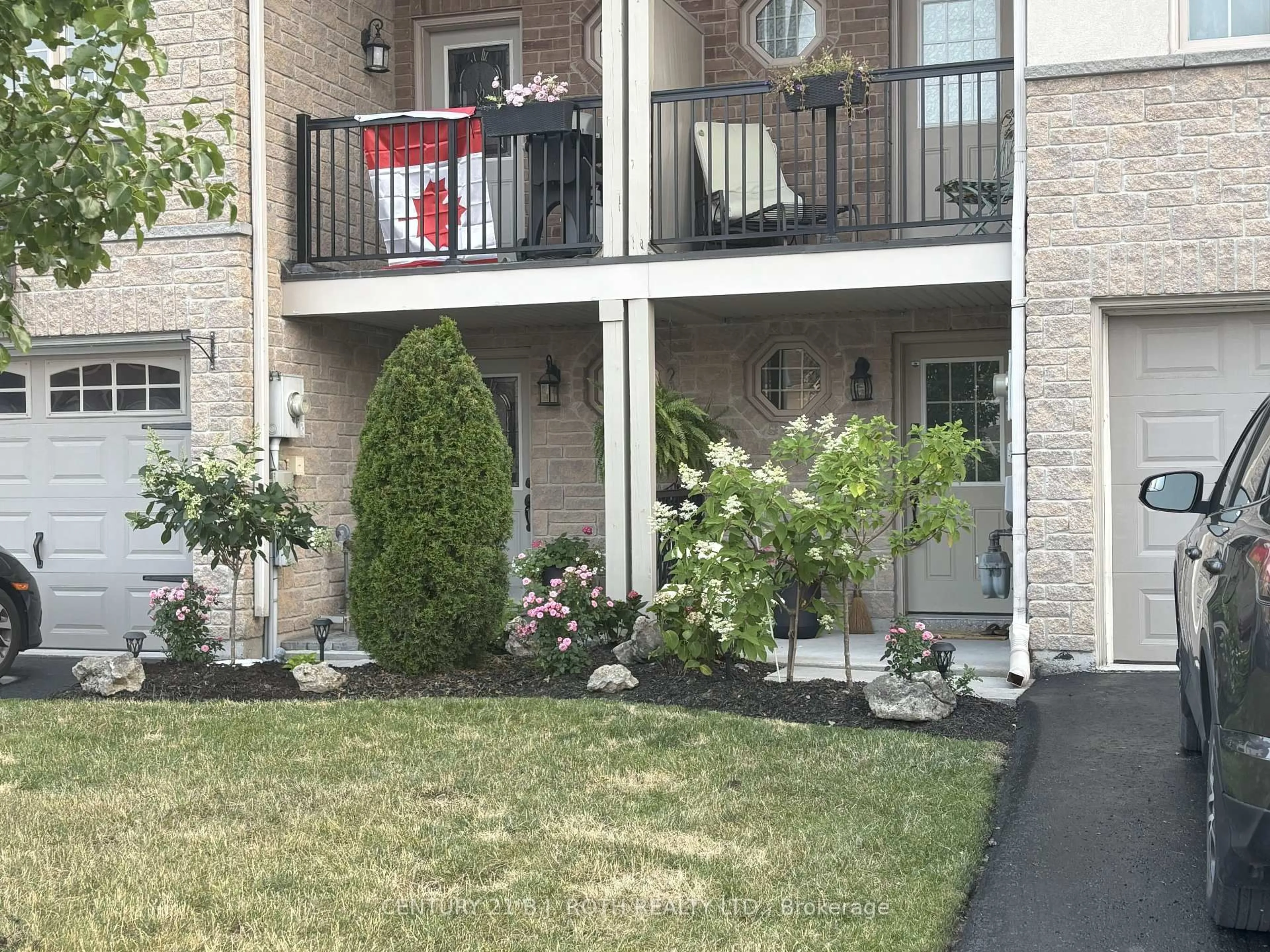 Patio, street for 175 Stanley St #37, Barrie Ontario L4M 0G2