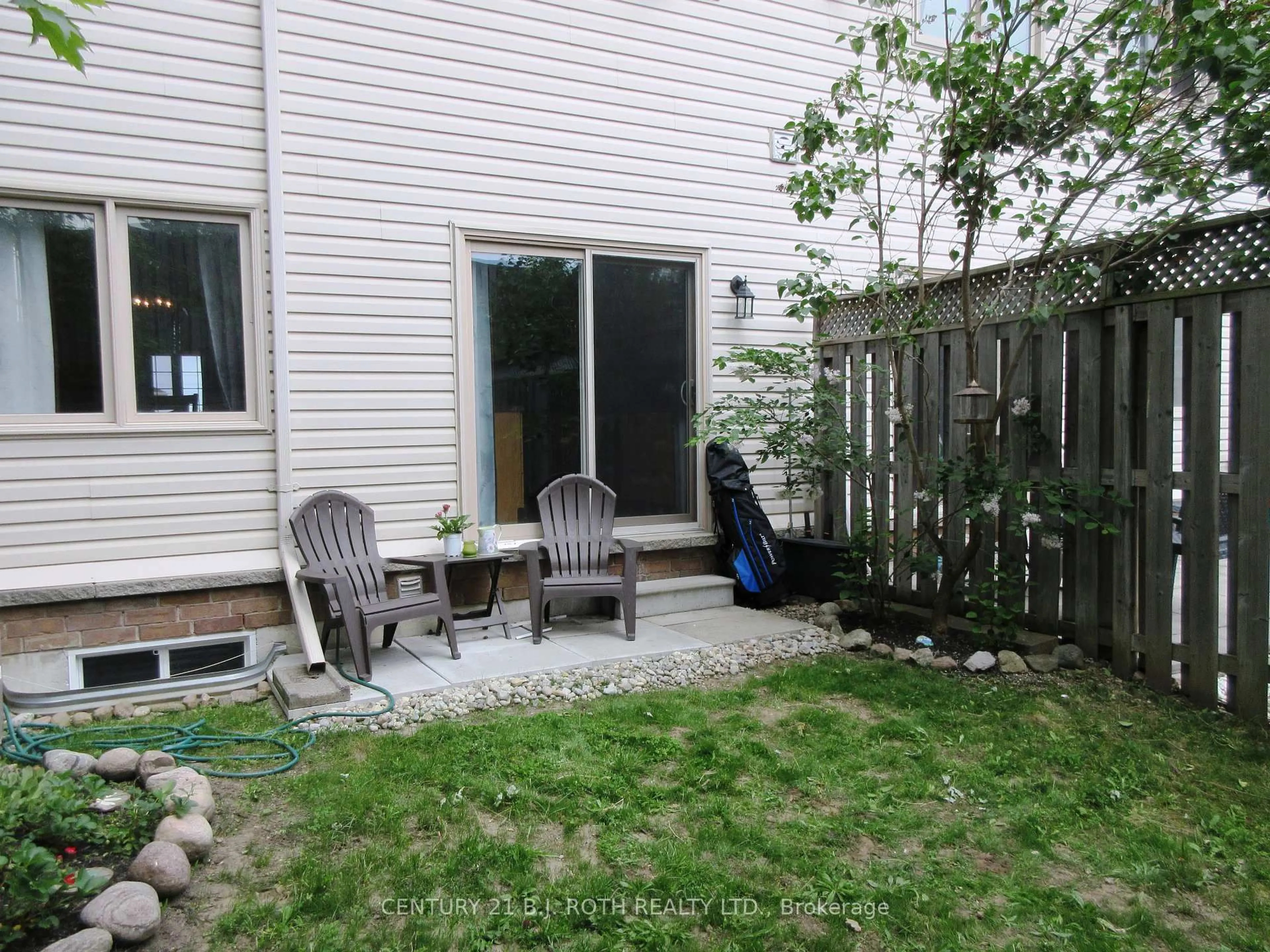 Patio, unknown for 175 Stanley St #37, Barrie Ontario L4M 0G2