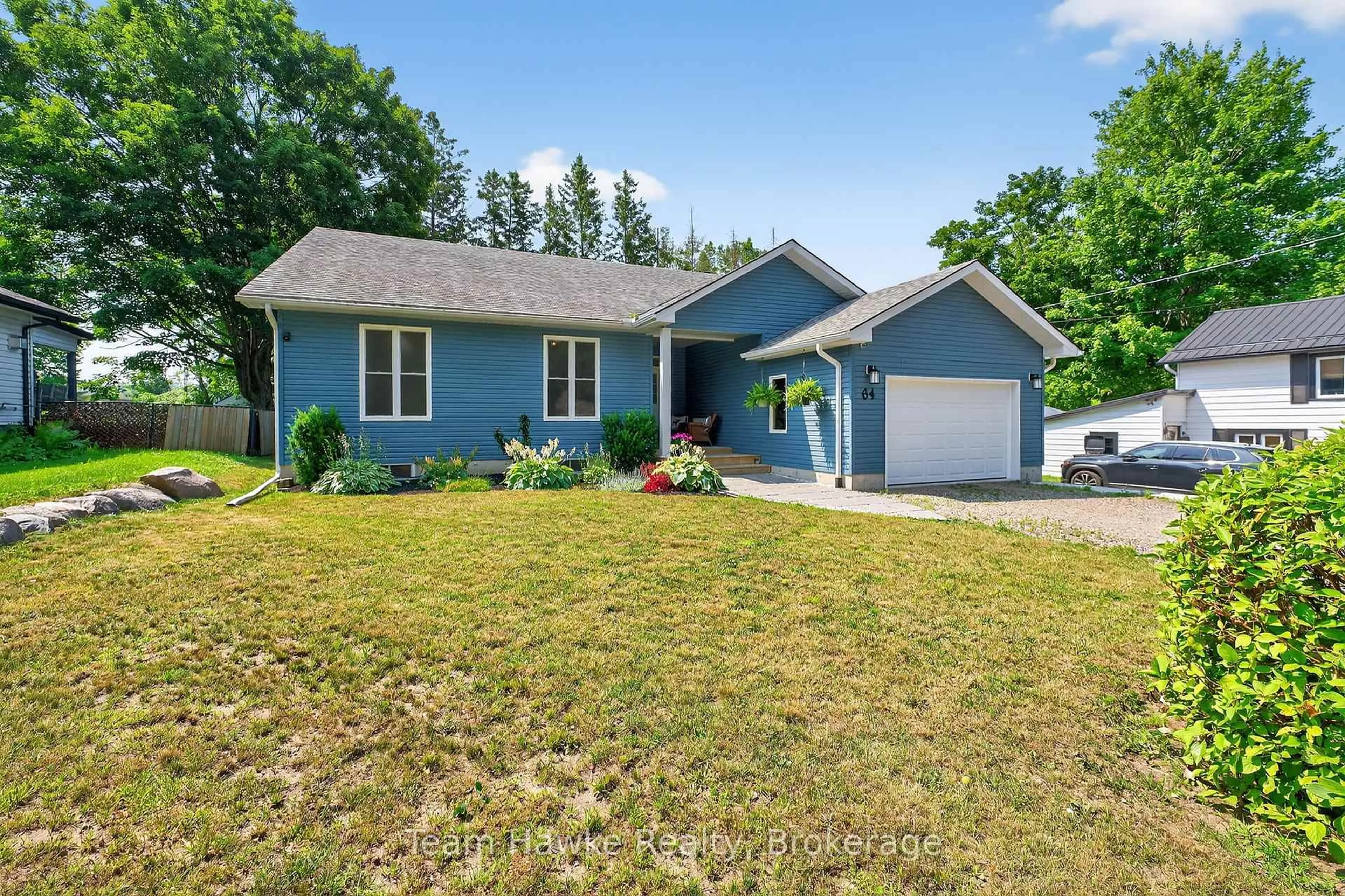 A pic from outside/outdoor area/front of a property/back of a property/a pic from drone, street for 64 Broad St, Penetanguishene Ontario L9M 1G4