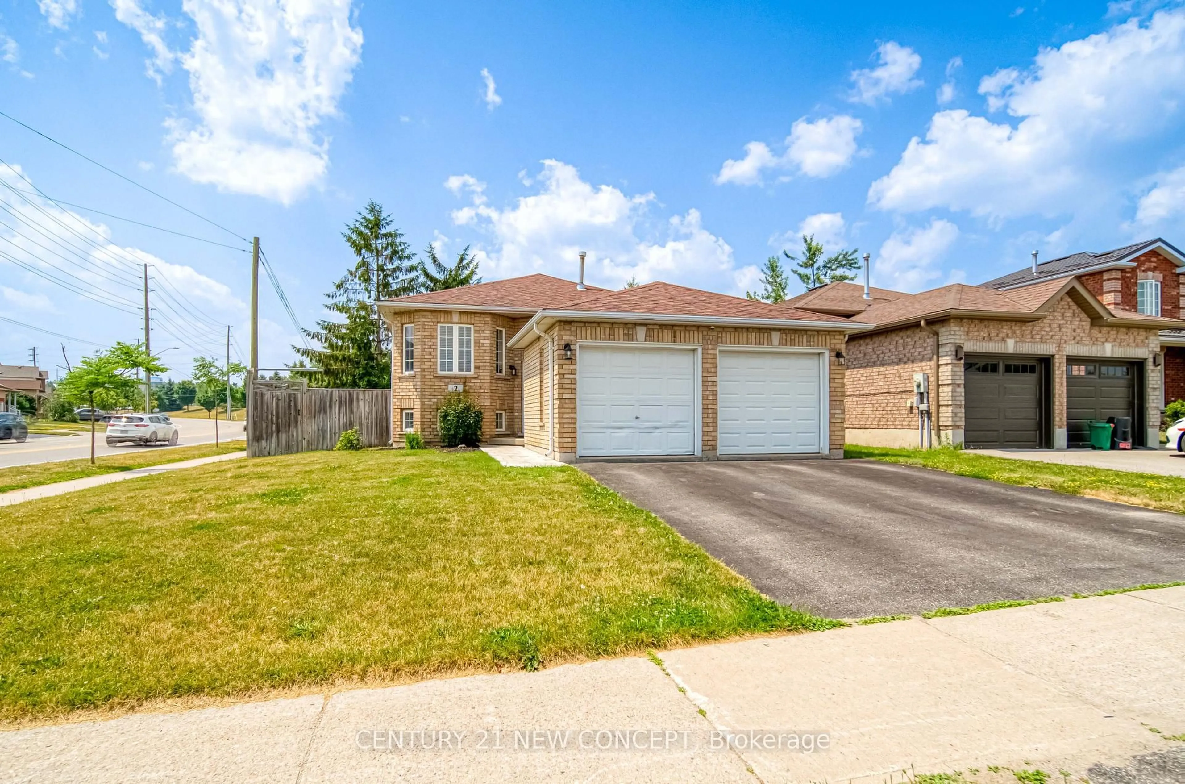Home with brick exterior material, street for 2 Michael Cres, Barrie Ontario L4M 6Y9