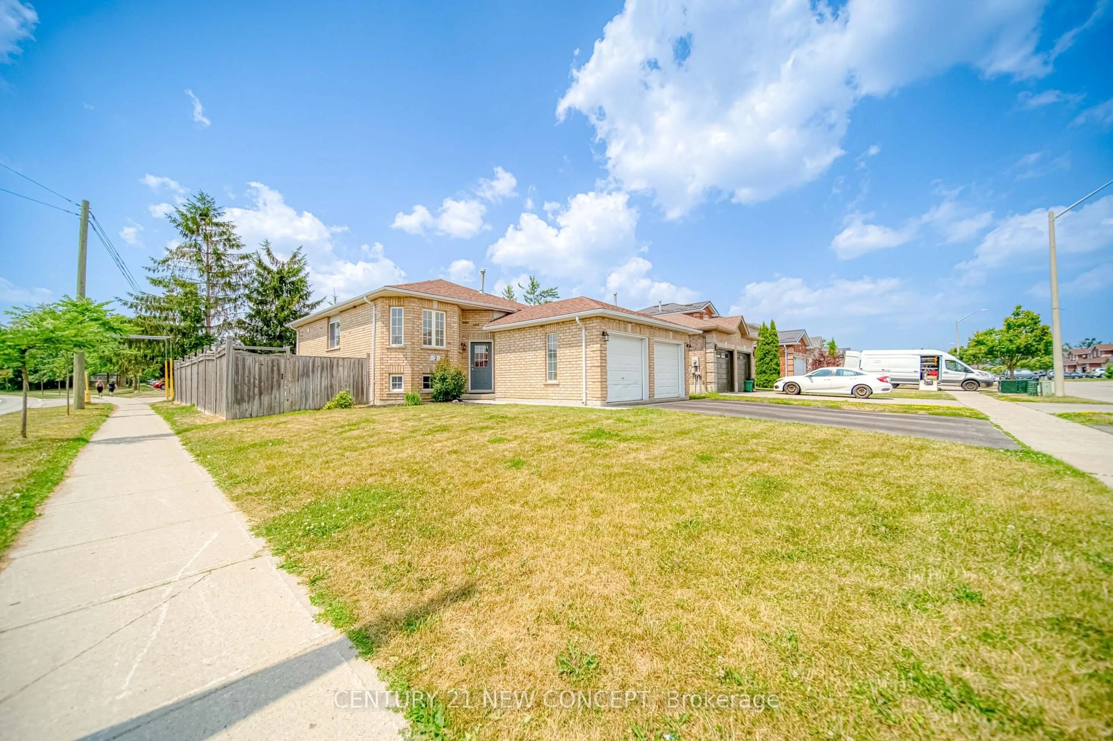 A pic from outside/outdoor area/front of a property/back of a property/a pic from drone, street for 2 Michael Cres, Barrie Ontario L4M 6Y9