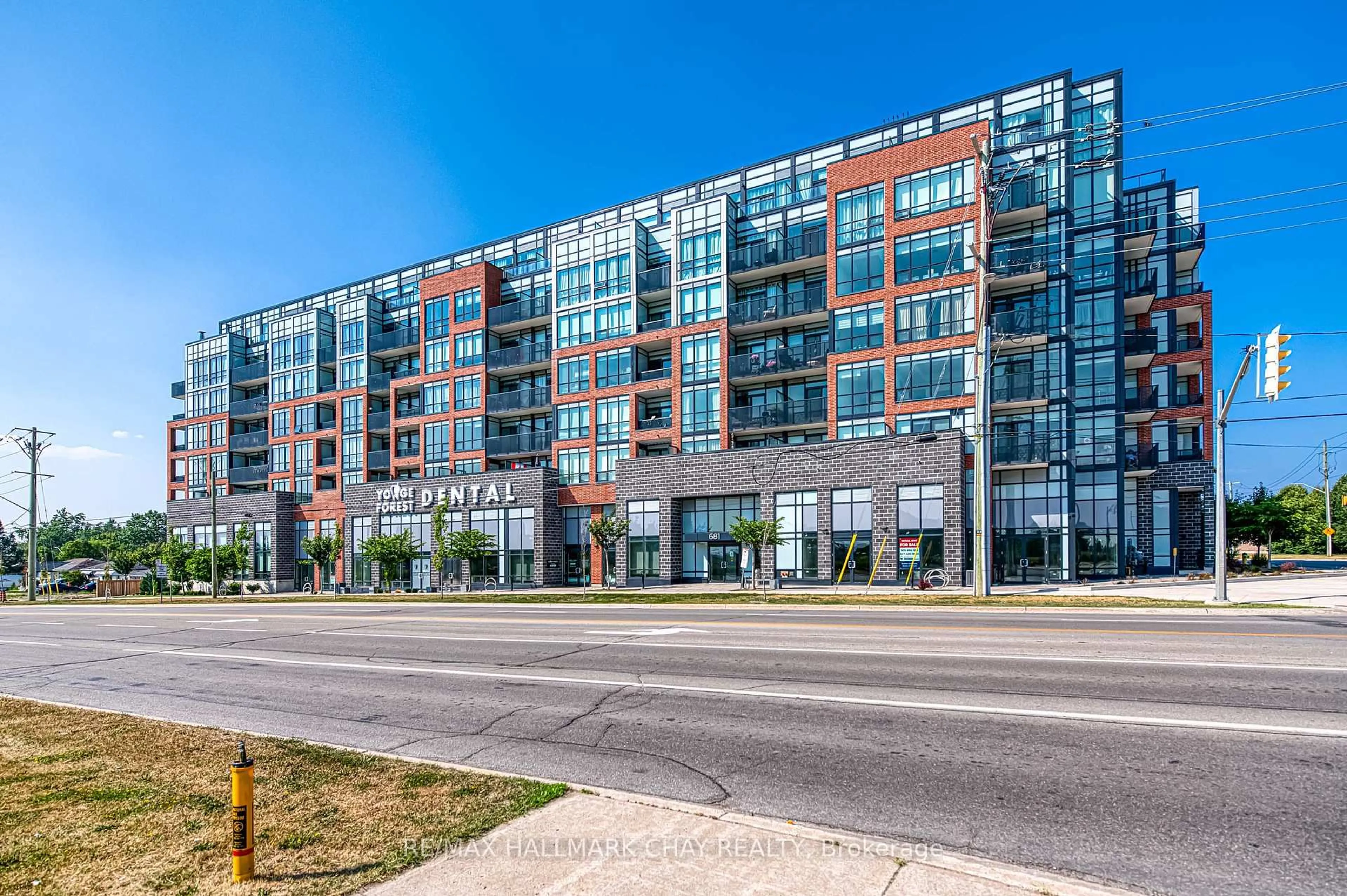 Unknown for 681 Yonge St #217, Barrie Ontario L4N 4E8