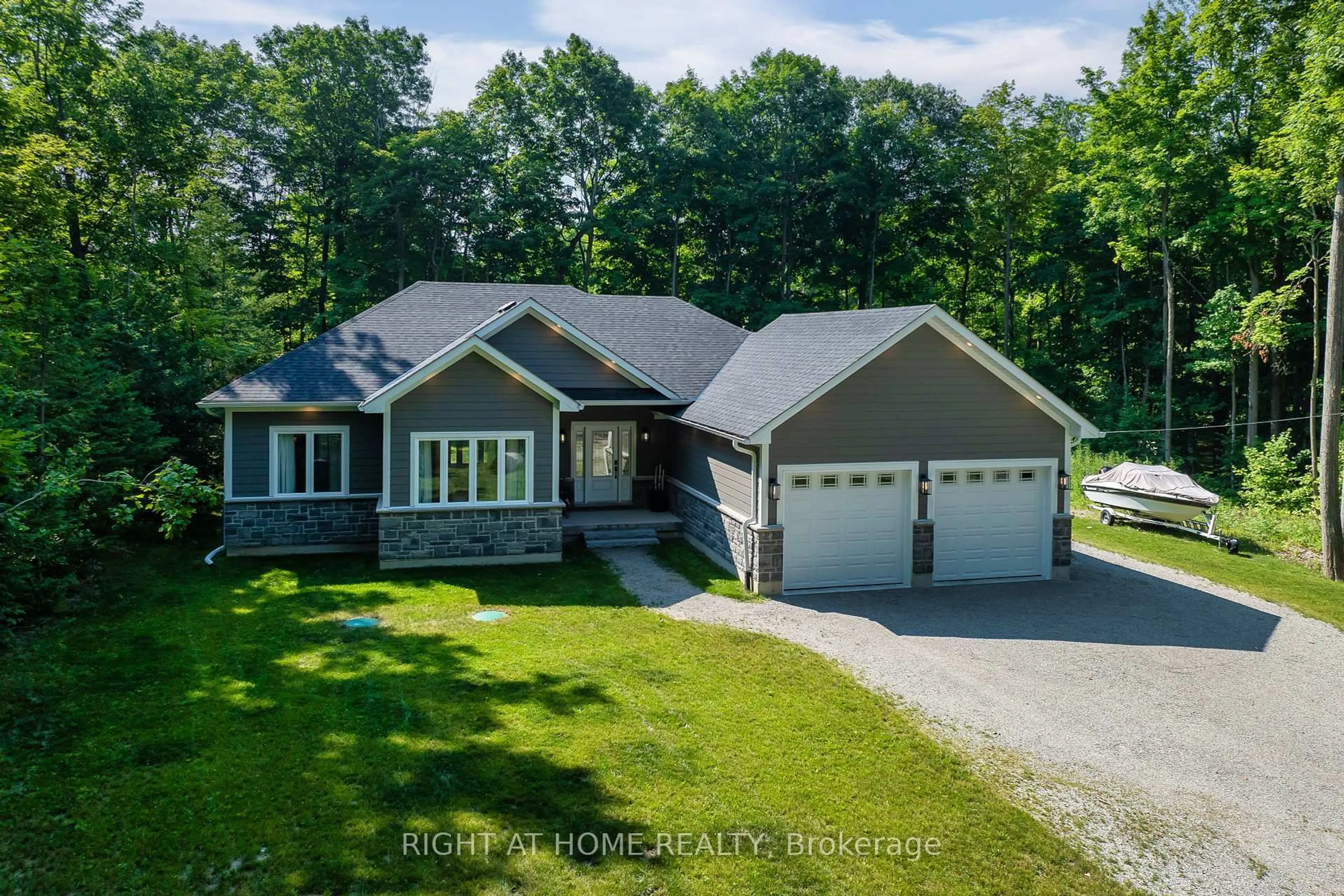 A pic from outside/outdoor area/front of a property/back of a property/a pic from drone, unknown for 9 Fairlawn Grve, Tiny Ontario L9M 0B5
