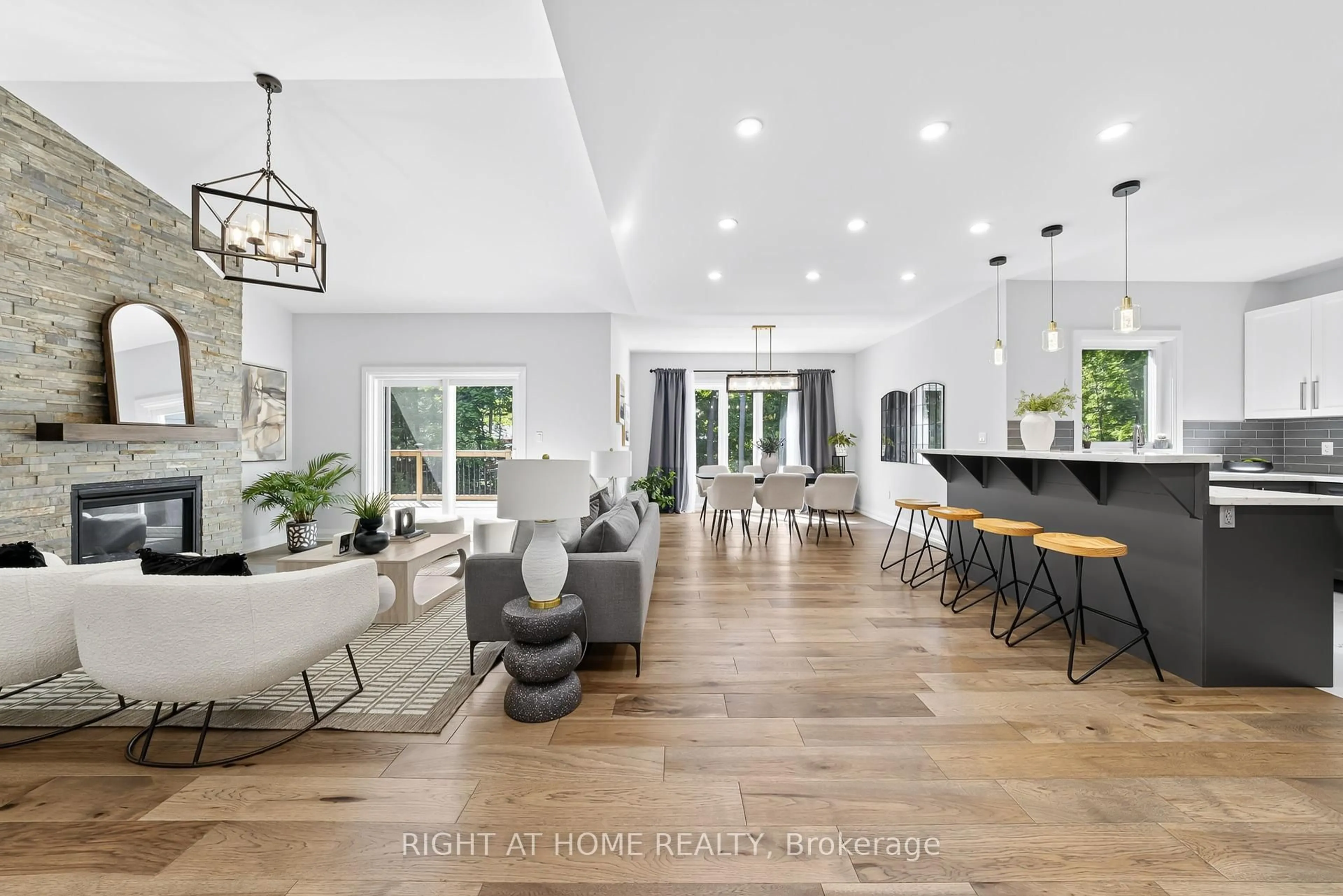 Open concept kitchen, unknown for 9 Fairlawn Grve, Tiny Ontario L9M 0B5