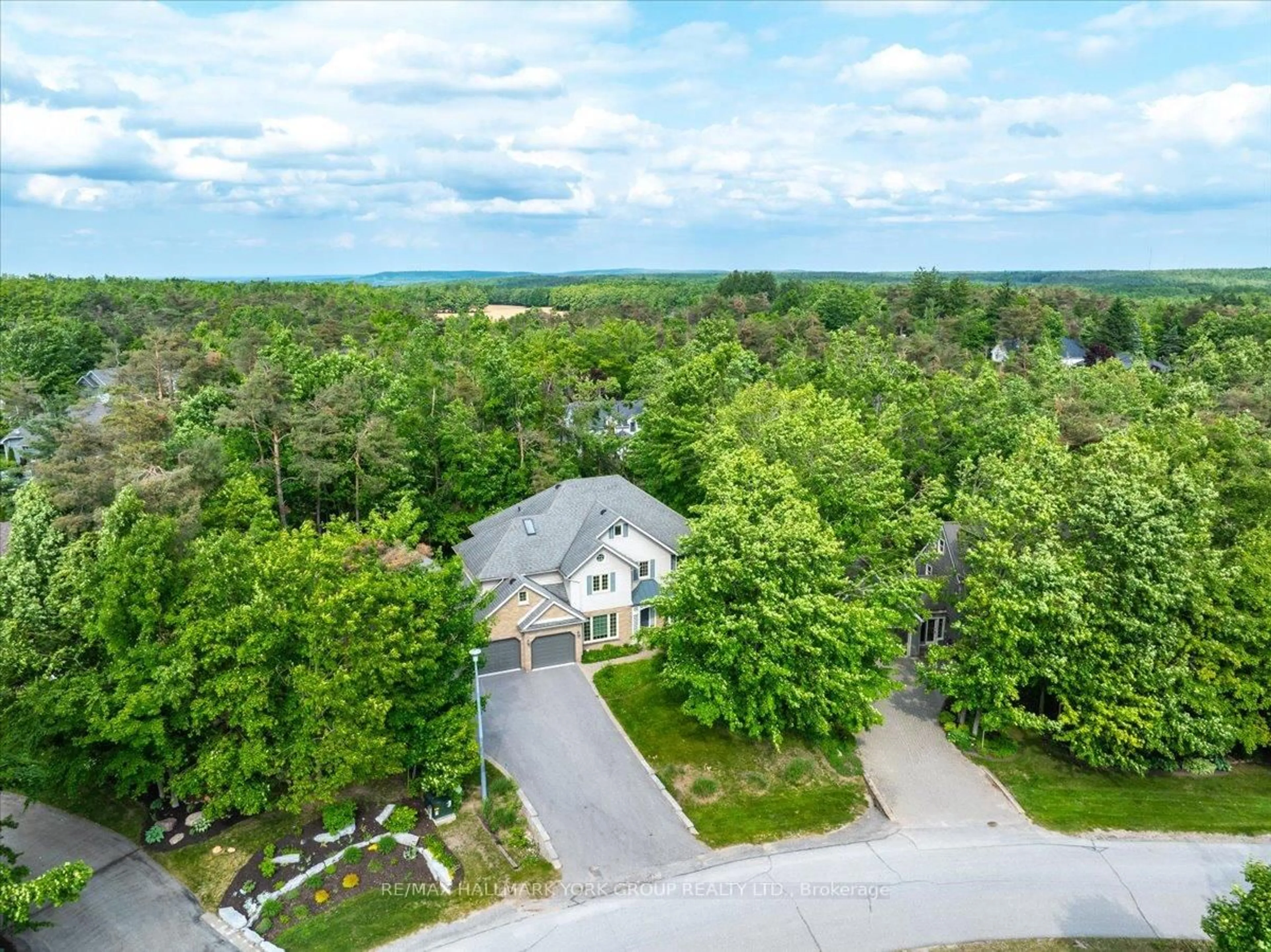A pic from outside/outdoor area/front of a property/back of a property/a pic from drone, water/lake/river/ocean view for 3 Pod's Lane, Oro-Medonte Ontario L0L 2L0