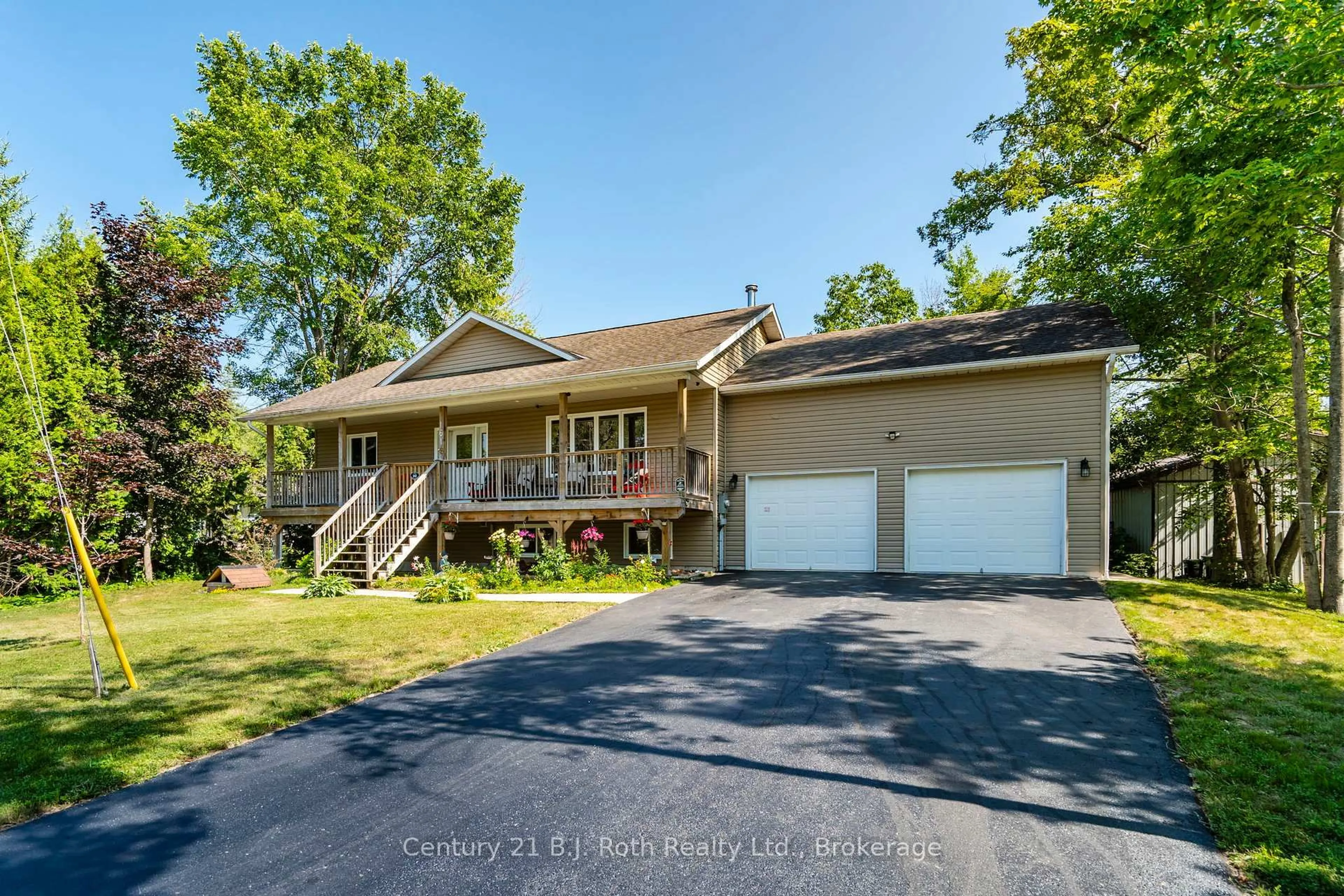 A pic from outside/outdoor area/front of a property/back of a property/a pic from drone, water/lake/river/ocean view for 161 Forest Harbour Pkwy, Tay Ontario L0K 2C0