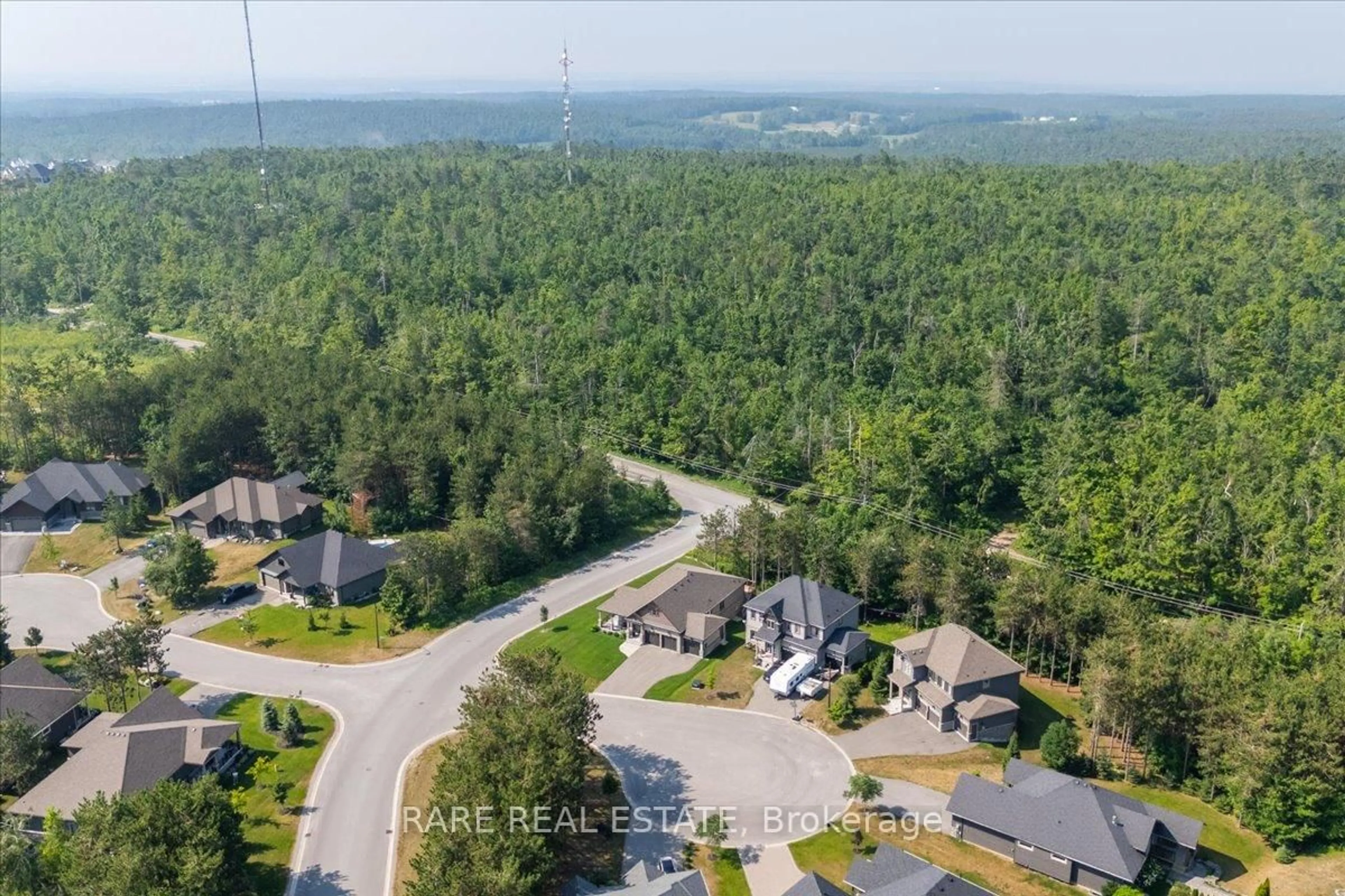 A pic from outside/outdoor area/front of a property/back of a property/a pic from drone, water/lake/river/ocean view for 2 Boville Crt, Oro-Medonte Ontario L0L 2L0