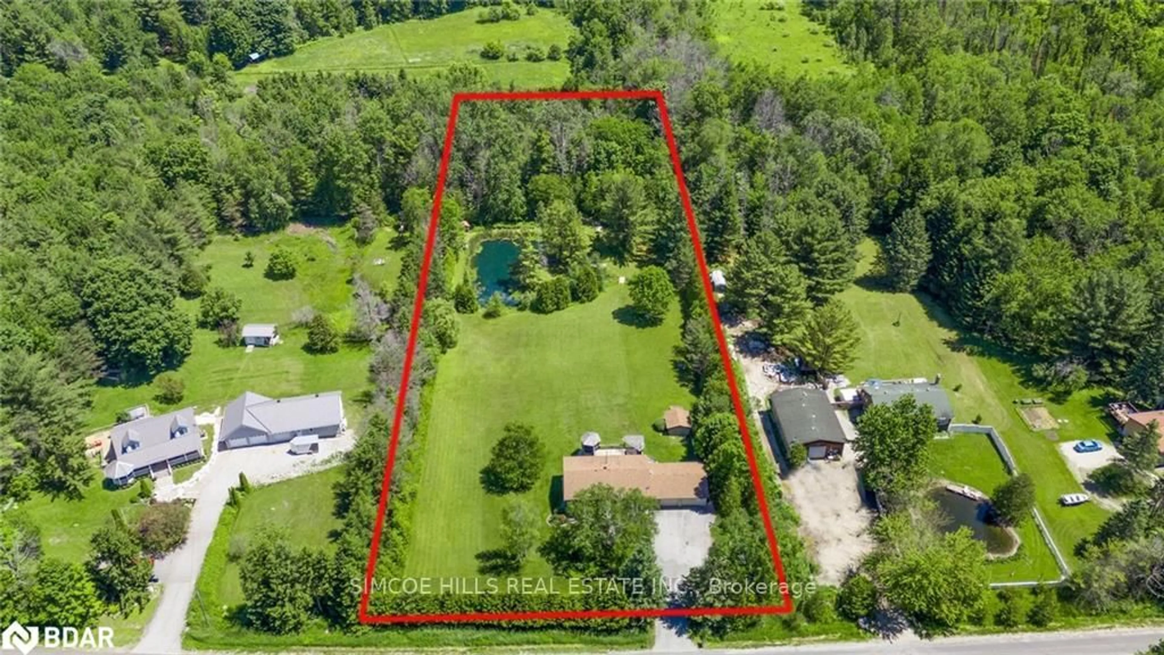 A pic from outside/outdoor area/front of a property/back of a property/a pic from drone, unknown for 185 Medonte Sideroad 2 Rd, Oro-Medonte Ontario L0K 1E0