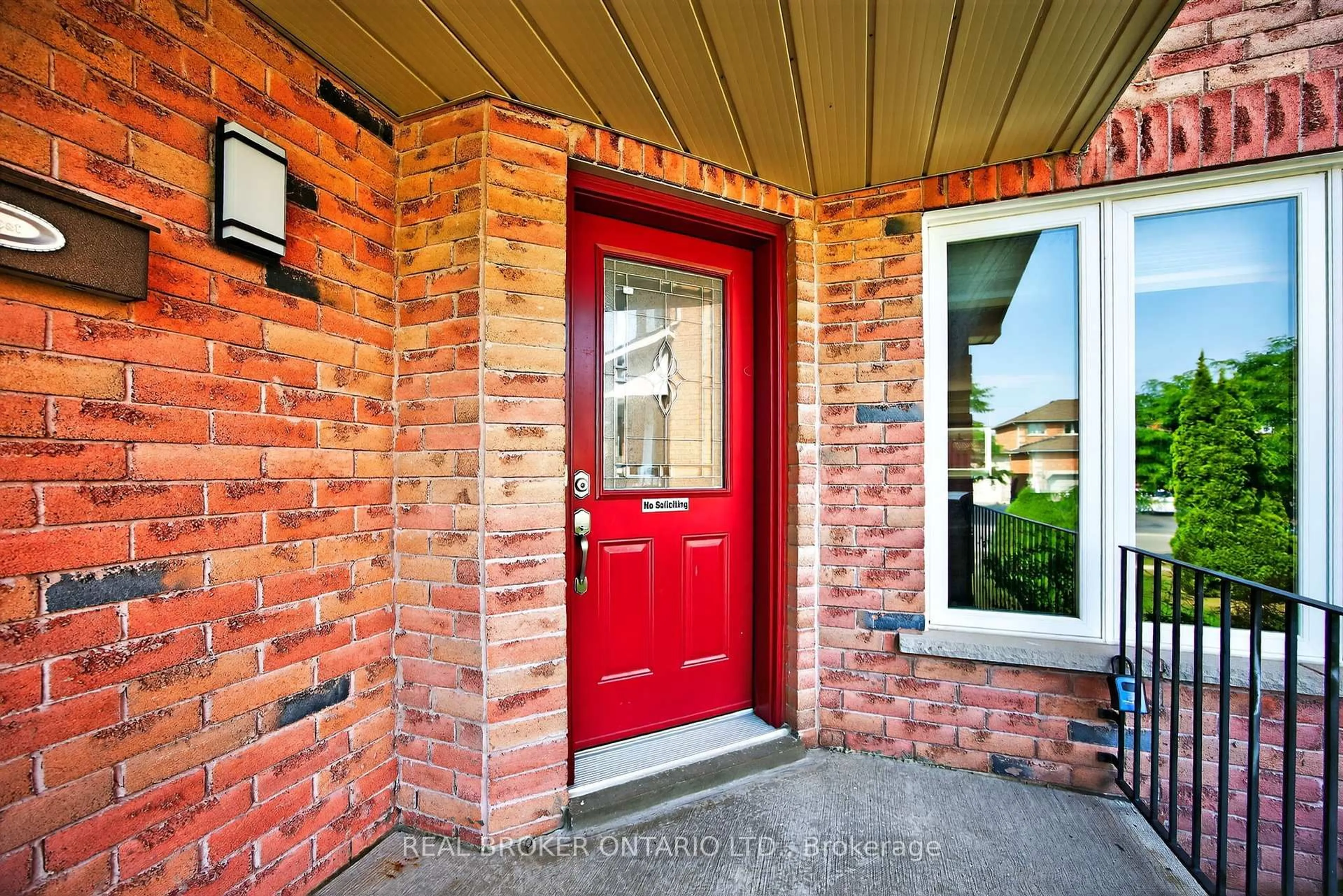 Home with brick exterior material, street for 115 Birchwood Dr, Barrie Ontario L4M 6X8