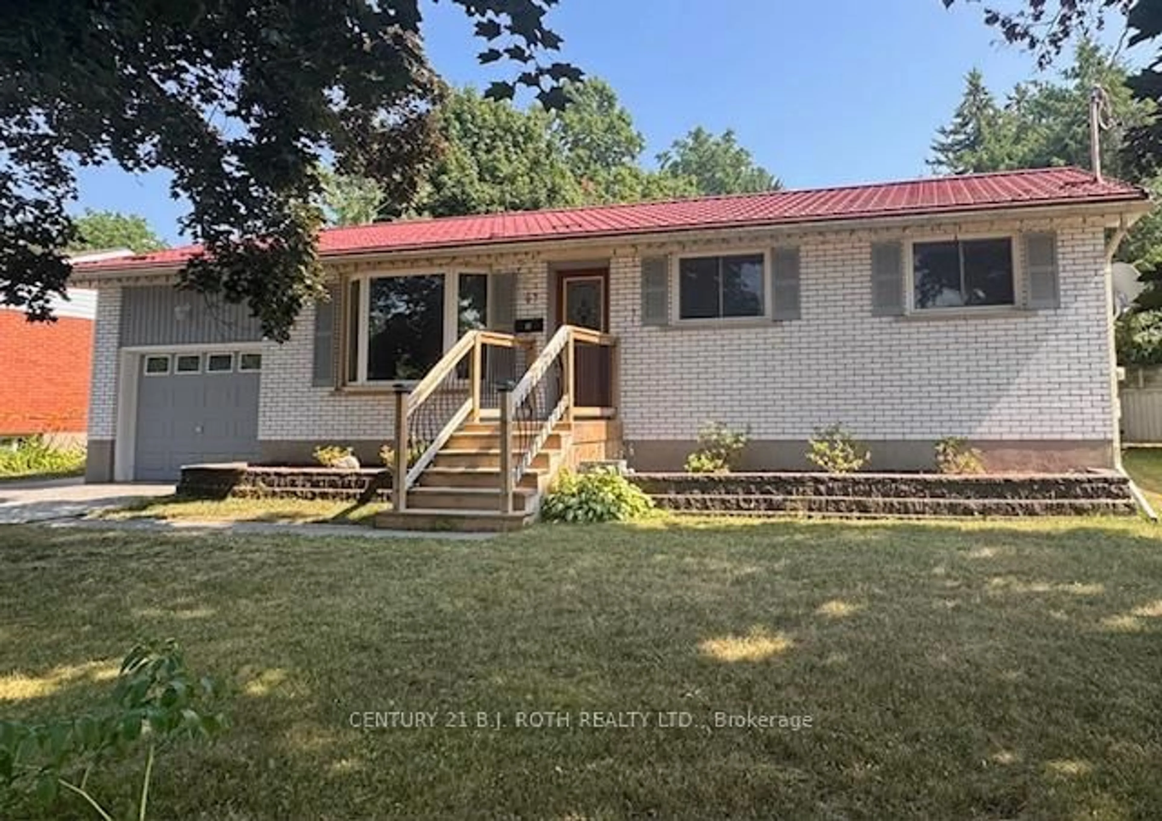Home with vinyl exterior material, unknown for 67 Orma Dr, Orillia Ontario L3V 4J7