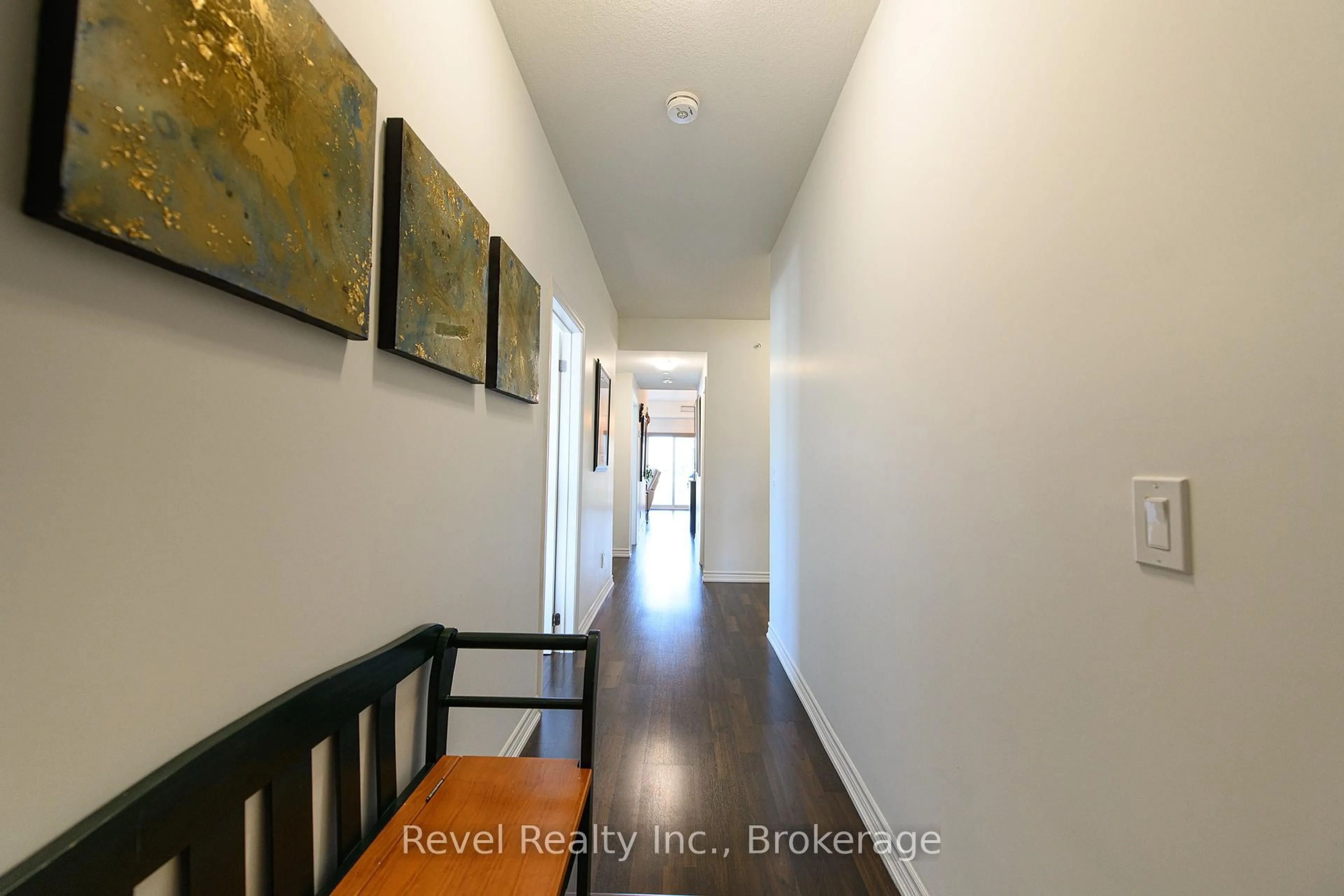Indoor entryway for 17 Spooner Cres #201, Collingwood Ontario L9Y 1T3