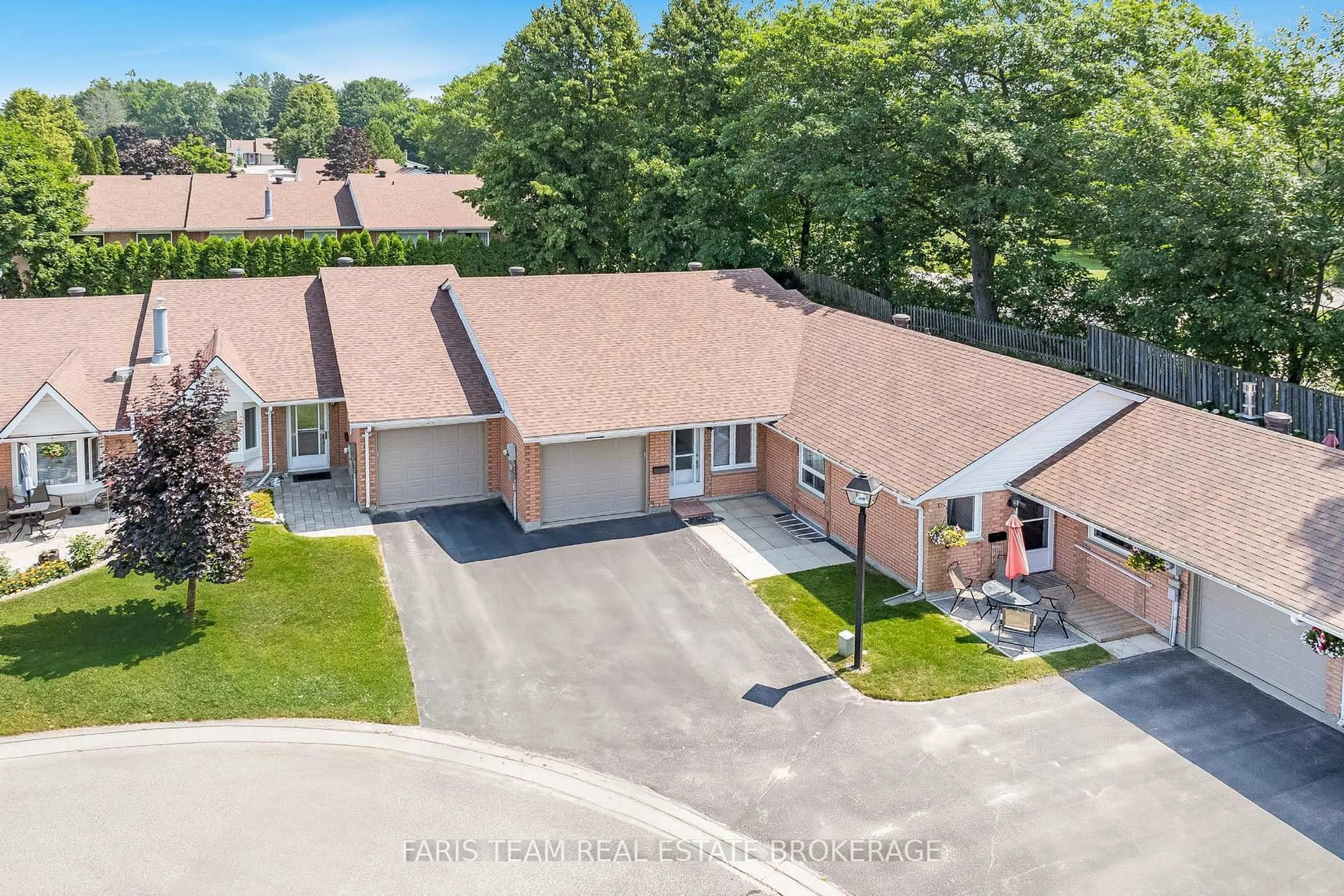 A pic from outside/outdoor area/front of a property/back of a property/a pic from drone, street for 696 King St #48, Midland Ontario L4R 5B7